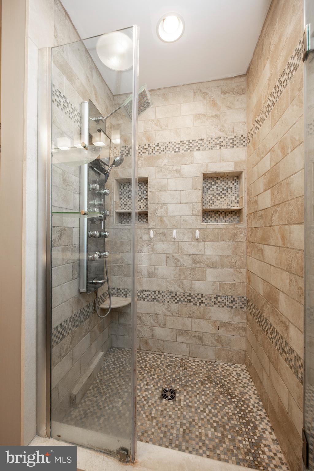 PENNWOOD FARMS - Residential