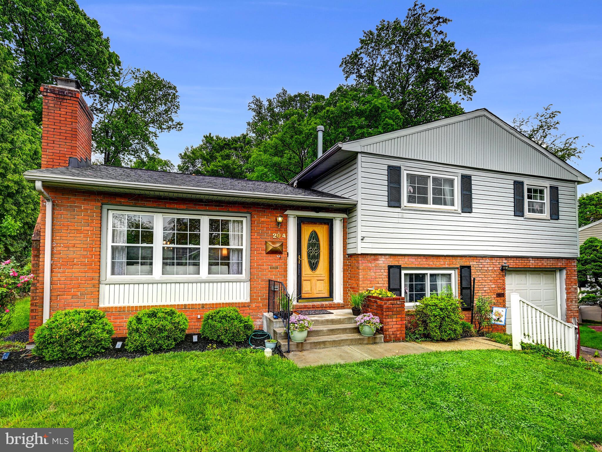 Rarely available, completely updated home in the desirable Pinevalley neighborhood located in the heart of Timonium. This 4 level, 3 bedroom, 2.5 bath home truly offers it all!
Gourmet Chef’s Kitchen Renovation (2015) with custom, ceiling height cabinetry and tile, upgraded counters, 6-burner gas stove, LG fridge with icemaker (2023),
built-in microwave, dishwasher (2025). Primary Bedroom on 2nd floor includes fully renovated en-suite primary bath with double vanity with upgraded countertop, large shower with custom tile (2025).
Renovated hall bath with all custom finishes (2025). Wood-burning fireplace. Gas HVAC: 2022
Gas Hot Water Heater: 2024, Samsung Washer (2023) and Dryer. Ample storage throughout, including built in shelving. Foyer features a custom mudroom area. Blown-in insulation in attic for additional energy conservation. OUtide features a large sunporch, rescreened in 2020 that leads to a bluestone patio (2020)Exterior: Brick patio (2020), Shed, Sun Porch rescreened (2020),
Roof (2022), 1 car garage with automatic opener, 2 remotes and keypad, Large shed (2022), flat backyard, partially fenced.
Walk to the Blue ribbon neighborhood elementary school, convenient to all that Timonium offers and quick access to 83 to head downtown. The voluntary community association offers many fun neighborhood events.