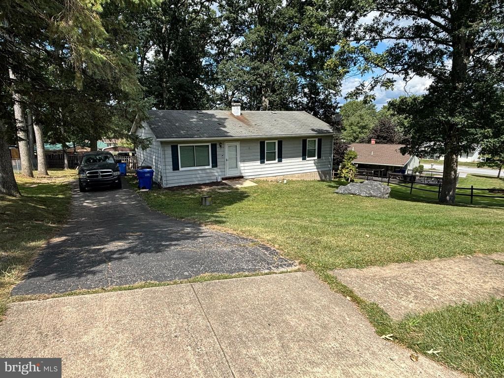 Photo of YORK, PA 17408 (MLS # PAYK2089630)