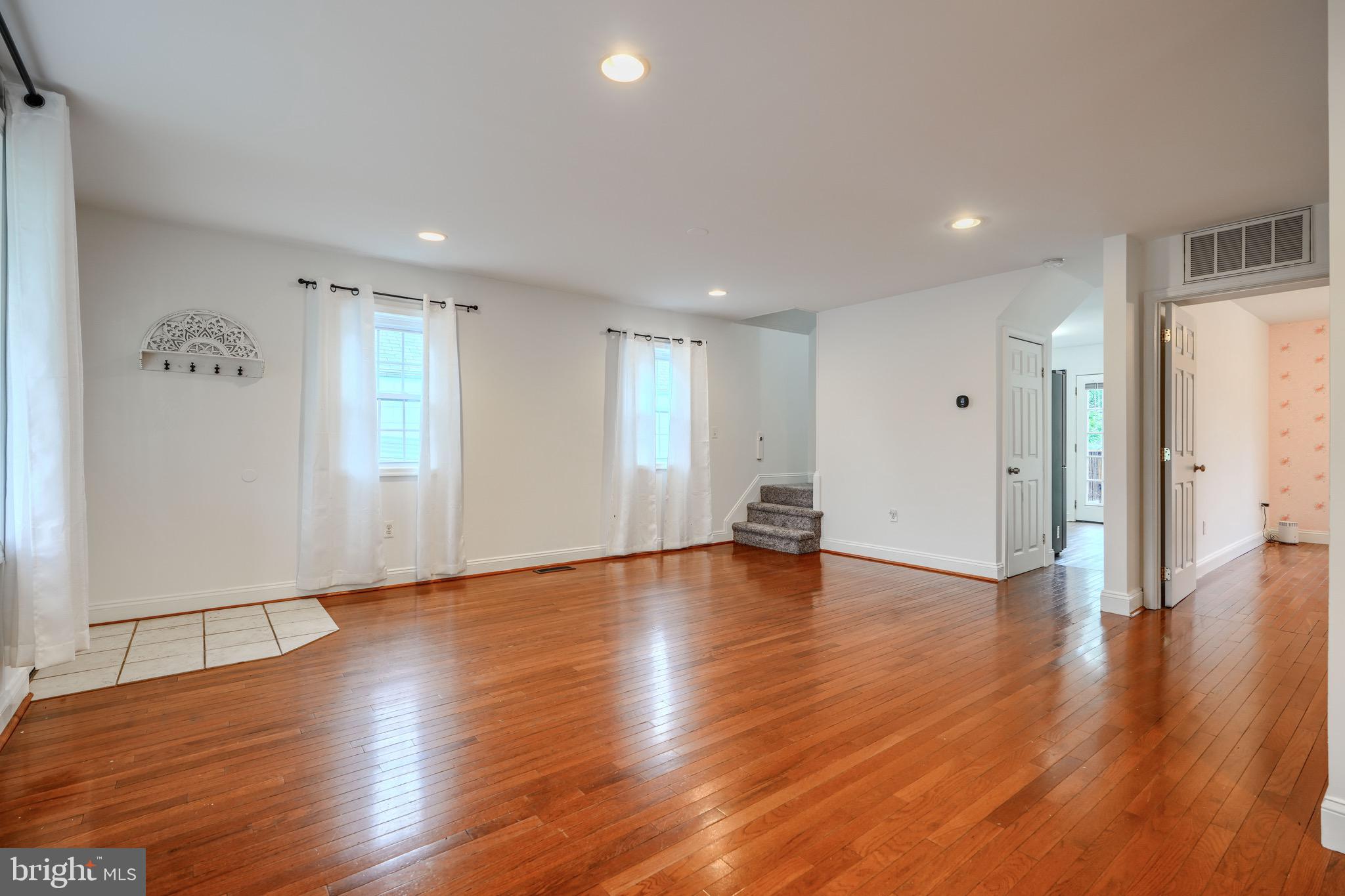 FULLERTON FARMS - Residential