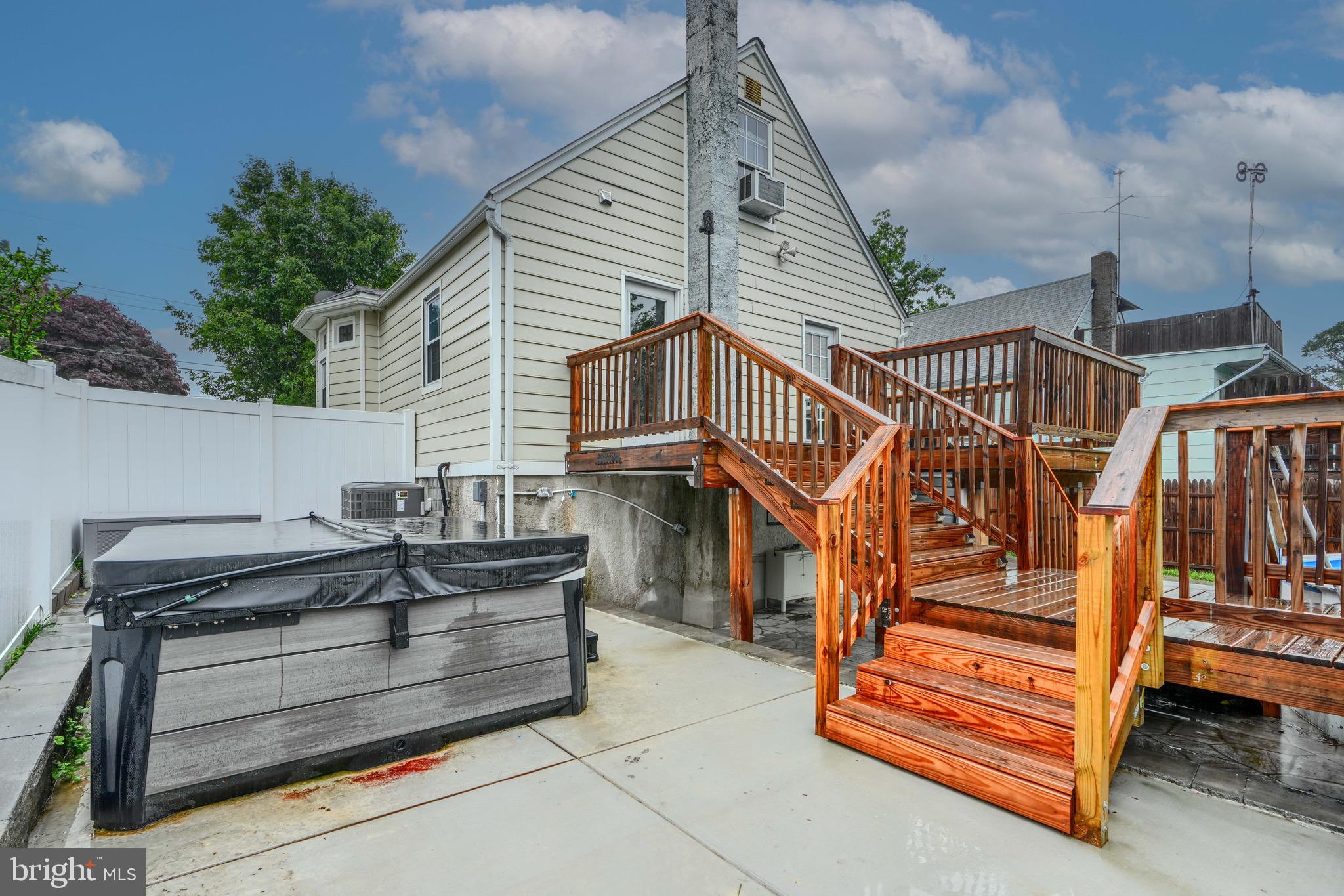 FULLERTON FARMS - Residential