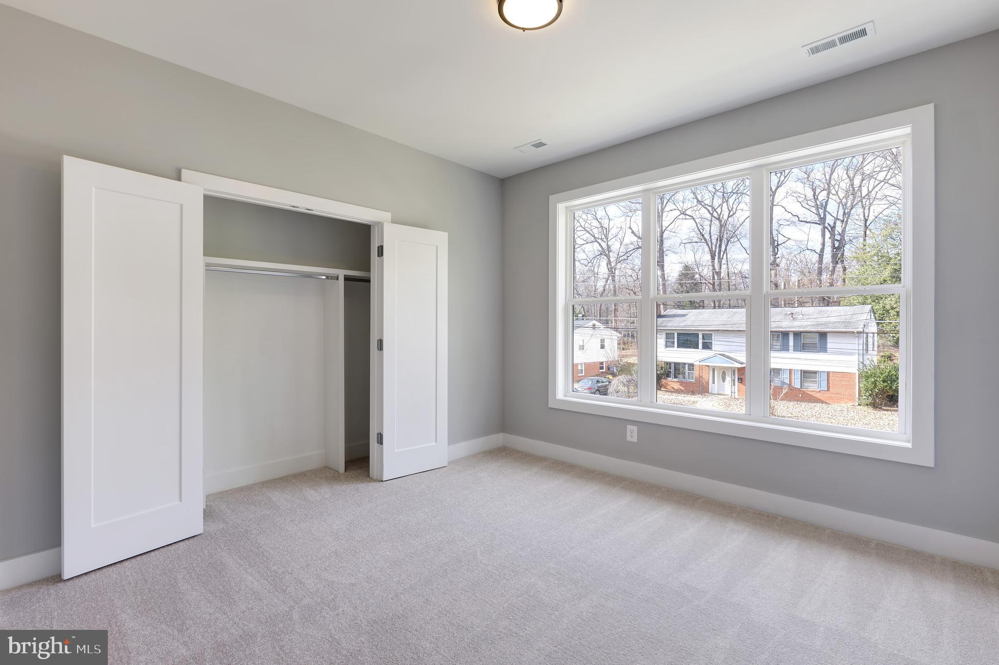 VIENNA WOODS - Residential