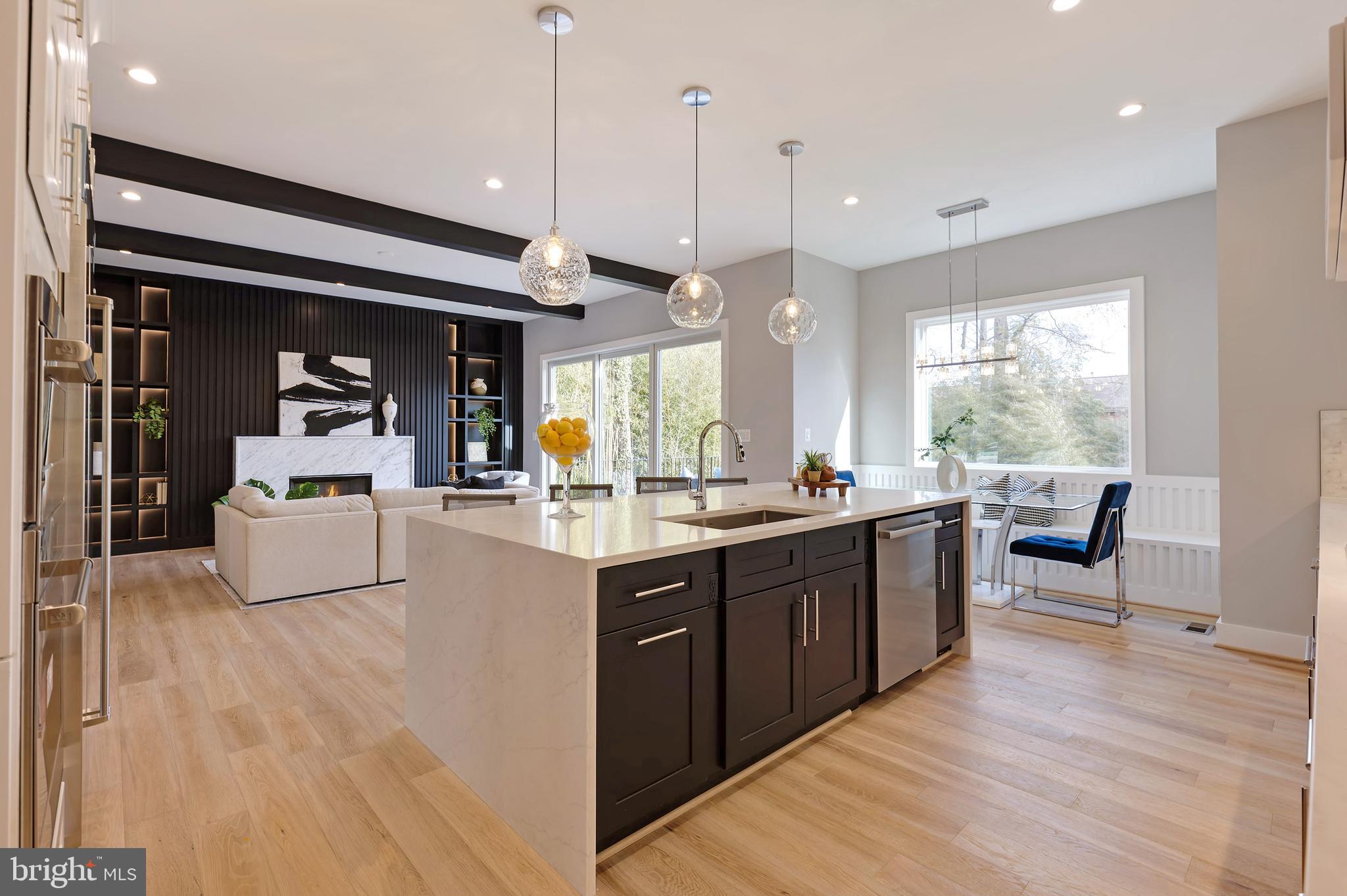 VIENNA WOODS - Residential