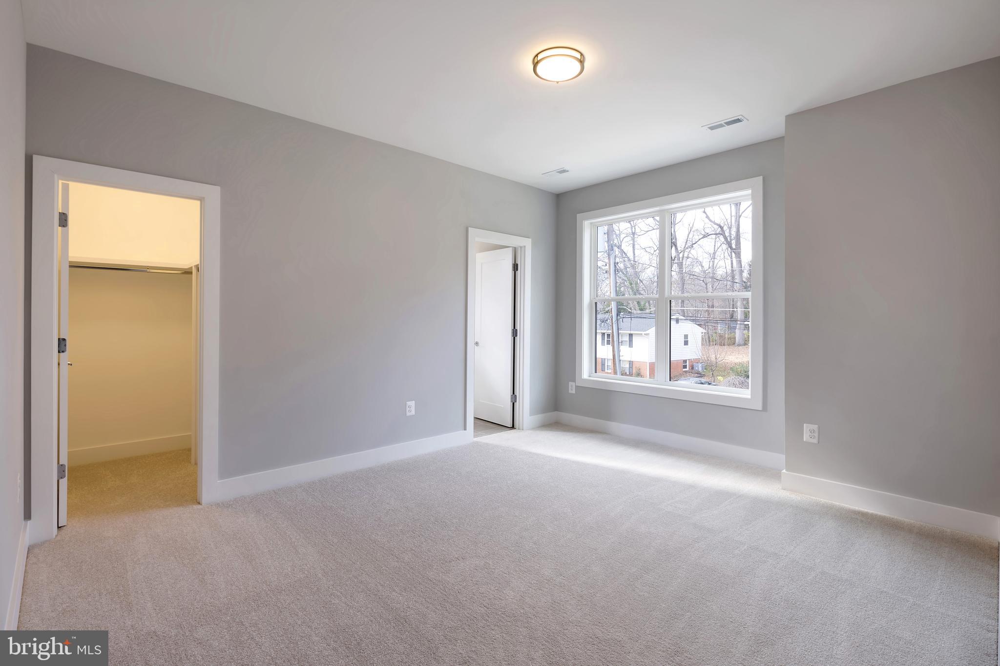 VIENNA WOODS - Residential