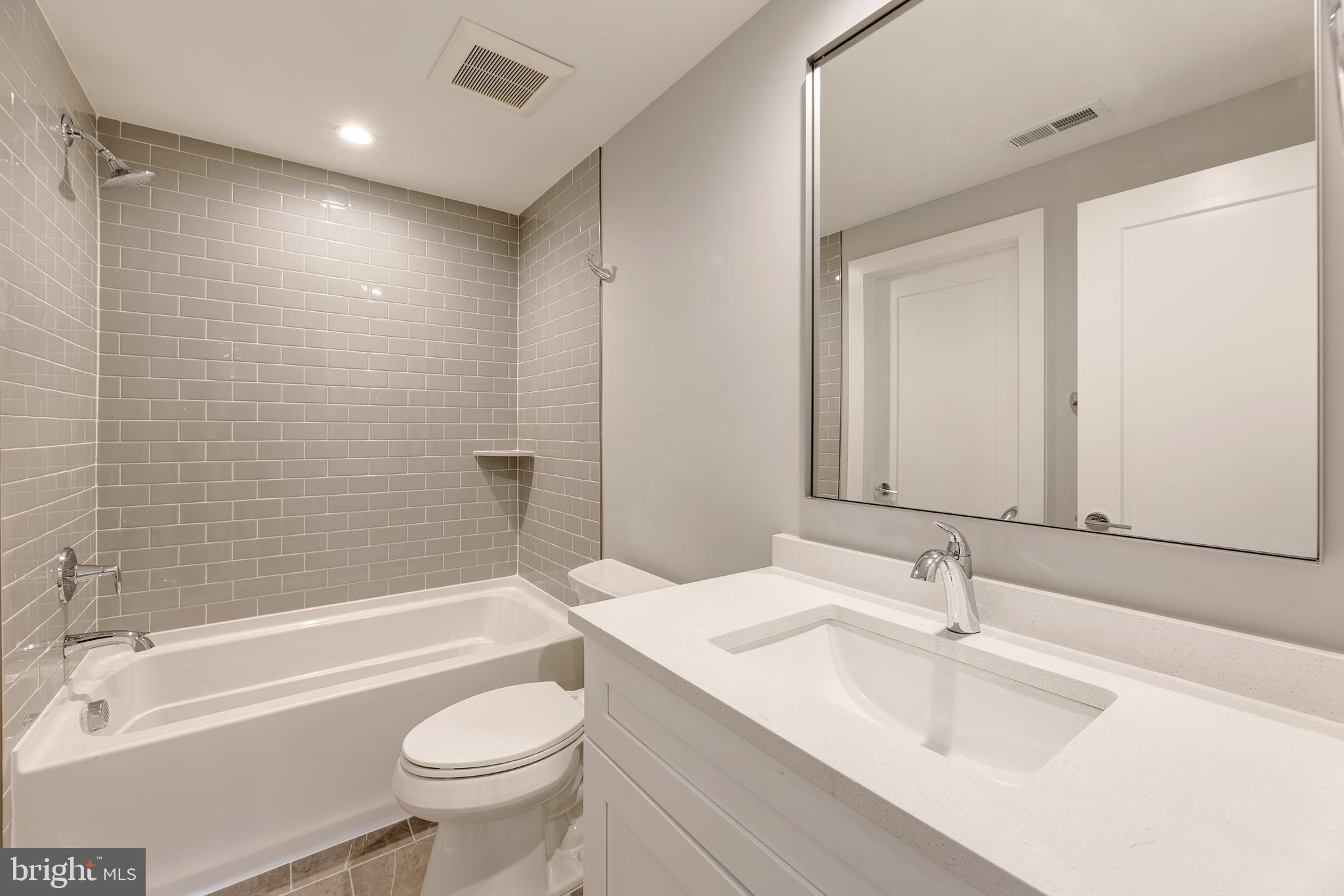 VIENNA WOODS - Residential