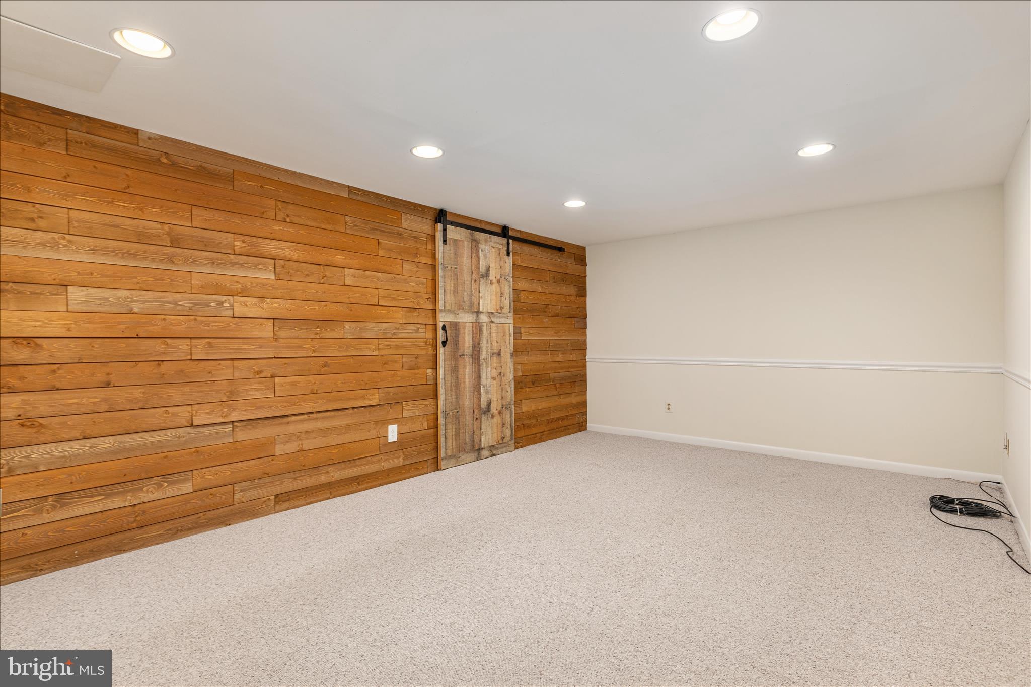 CHALET WOODS - Residential