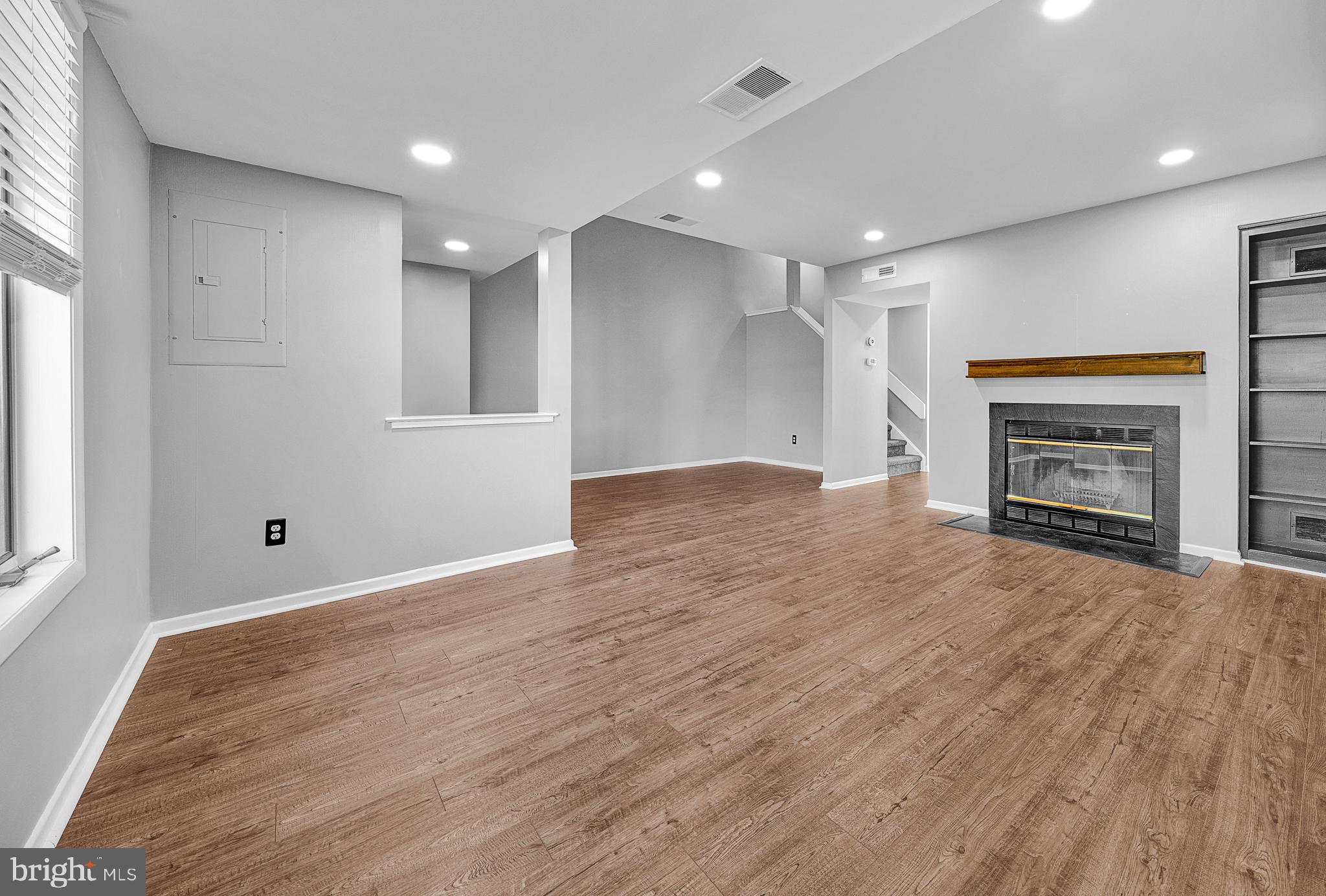 INGHAM MEWS - Residential Lease