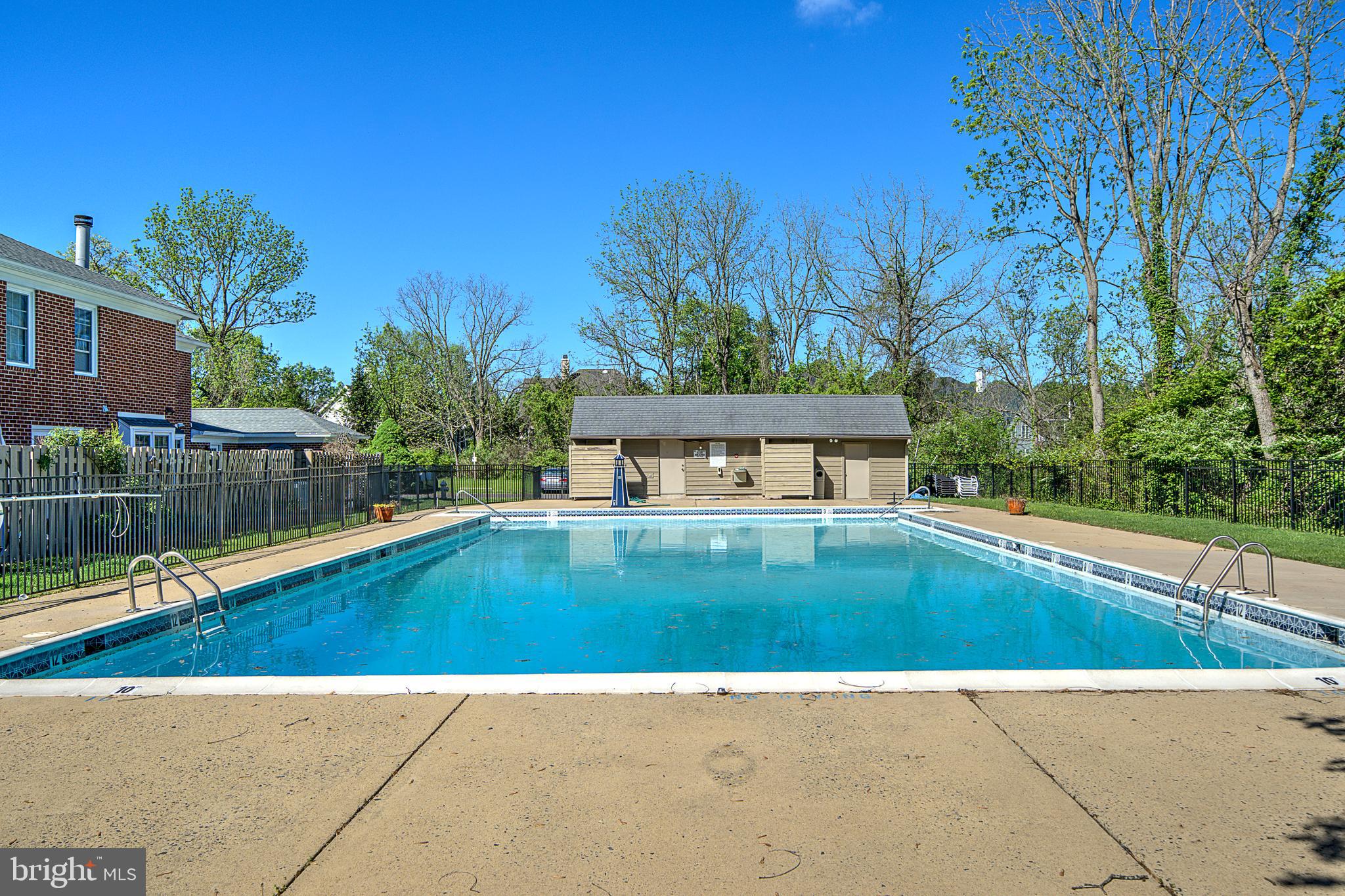 INGHAM MEWS - Residential Lease