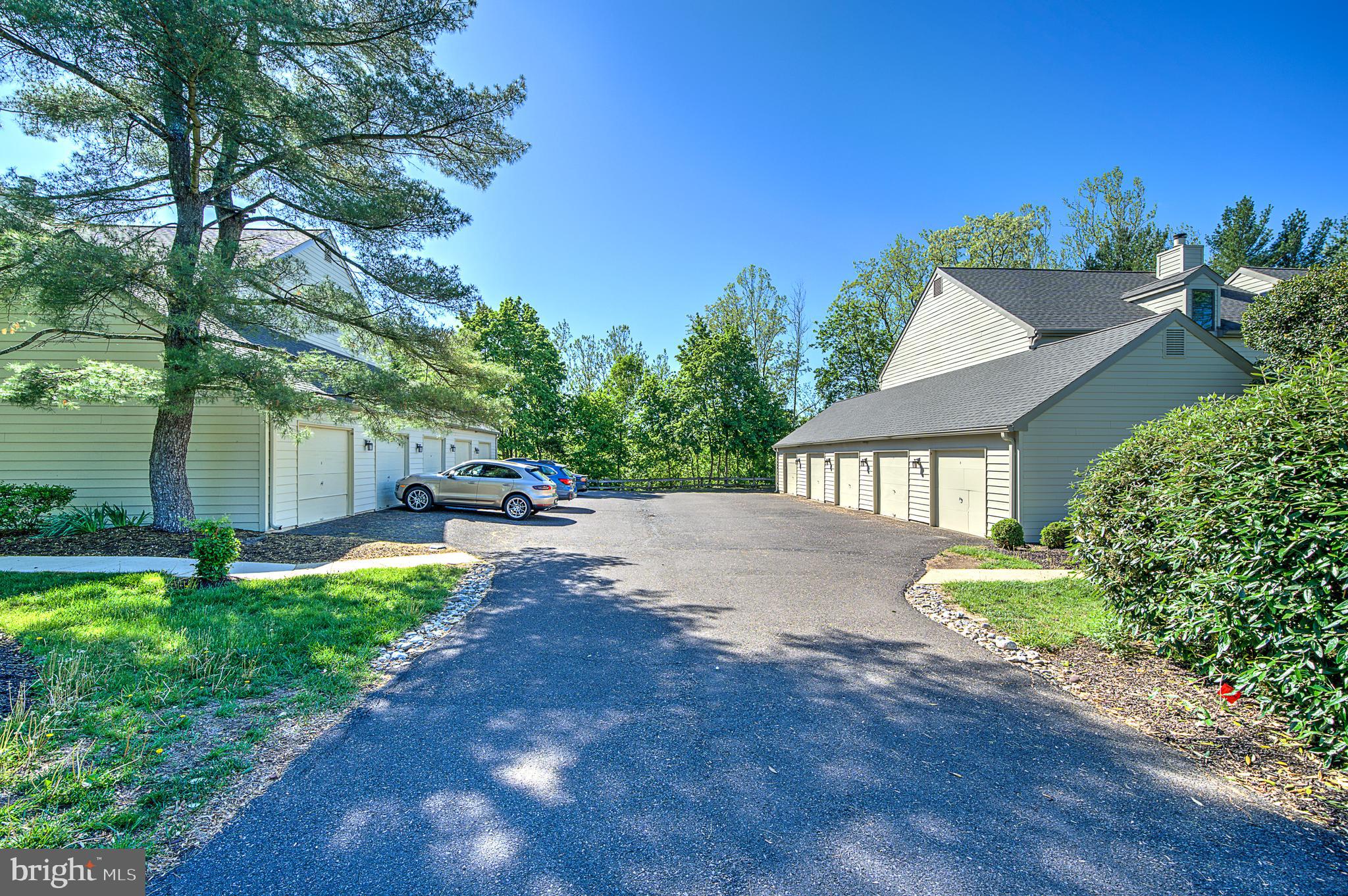 INGHAM MEWS - Residential Lease