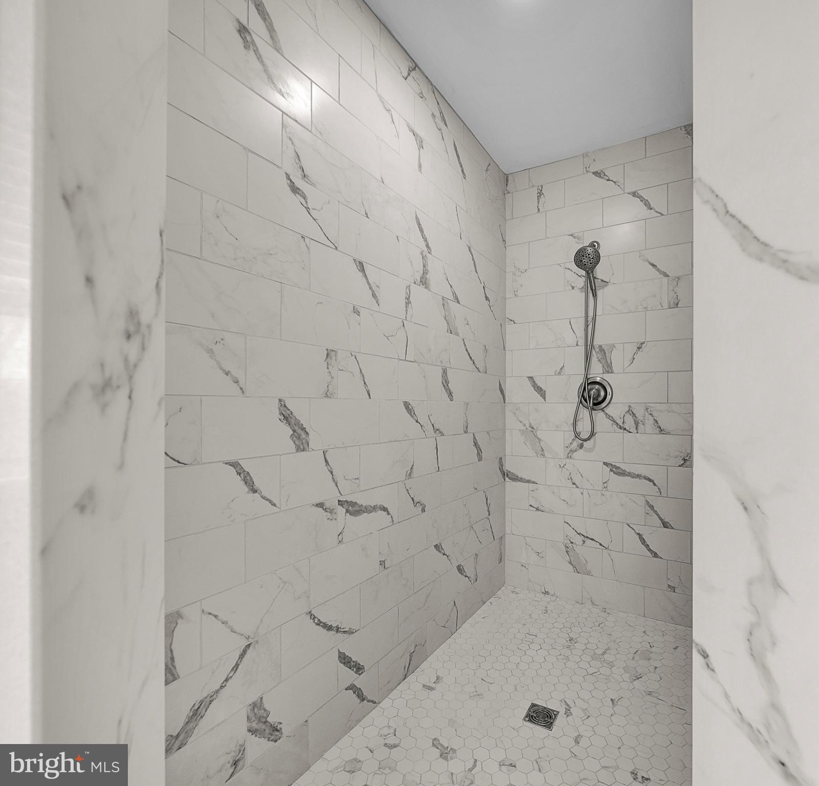 INGHAM MEWS - Residential Lease