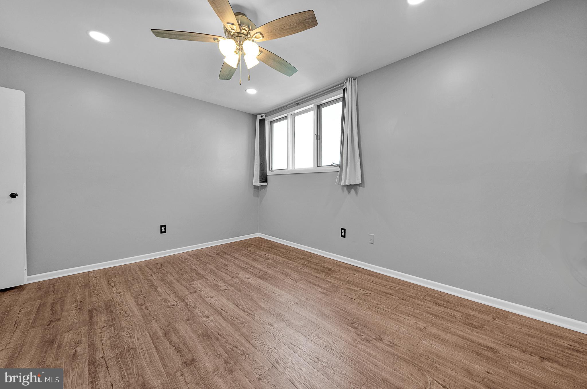 INGHAM MEWS - Residential Lease