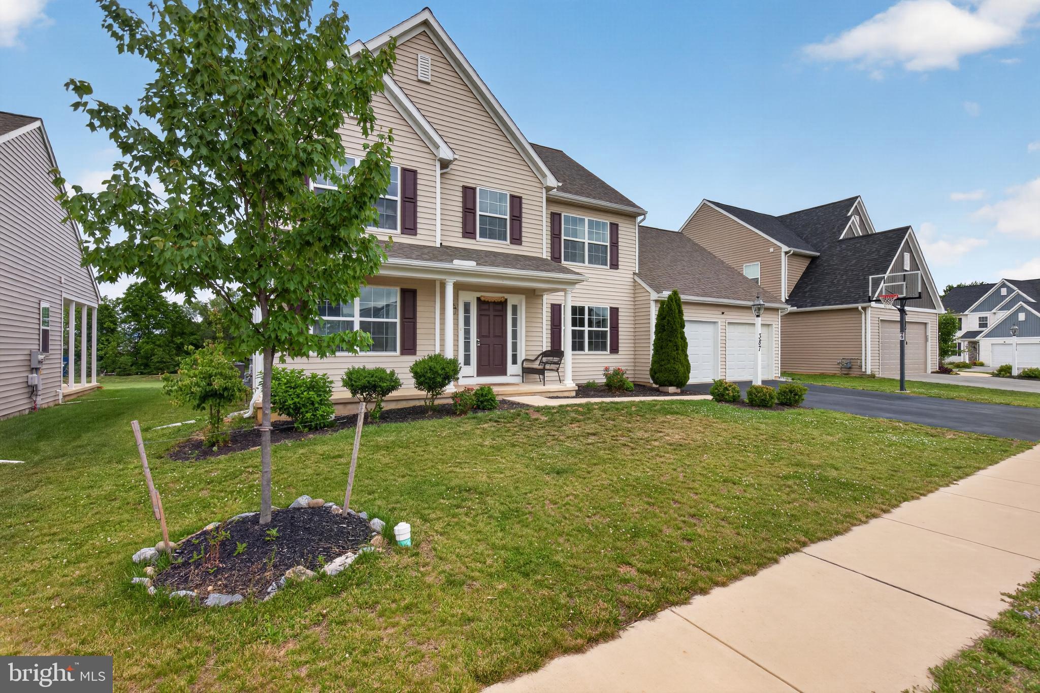 387 RESERVE LANE