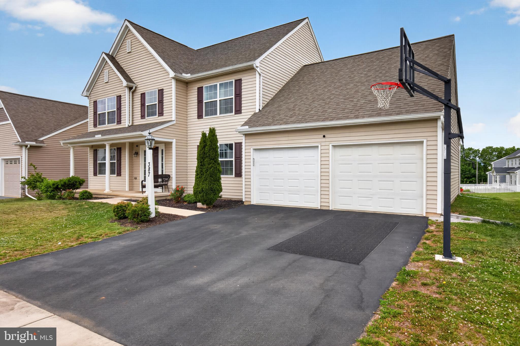 387 RESERVE LANE