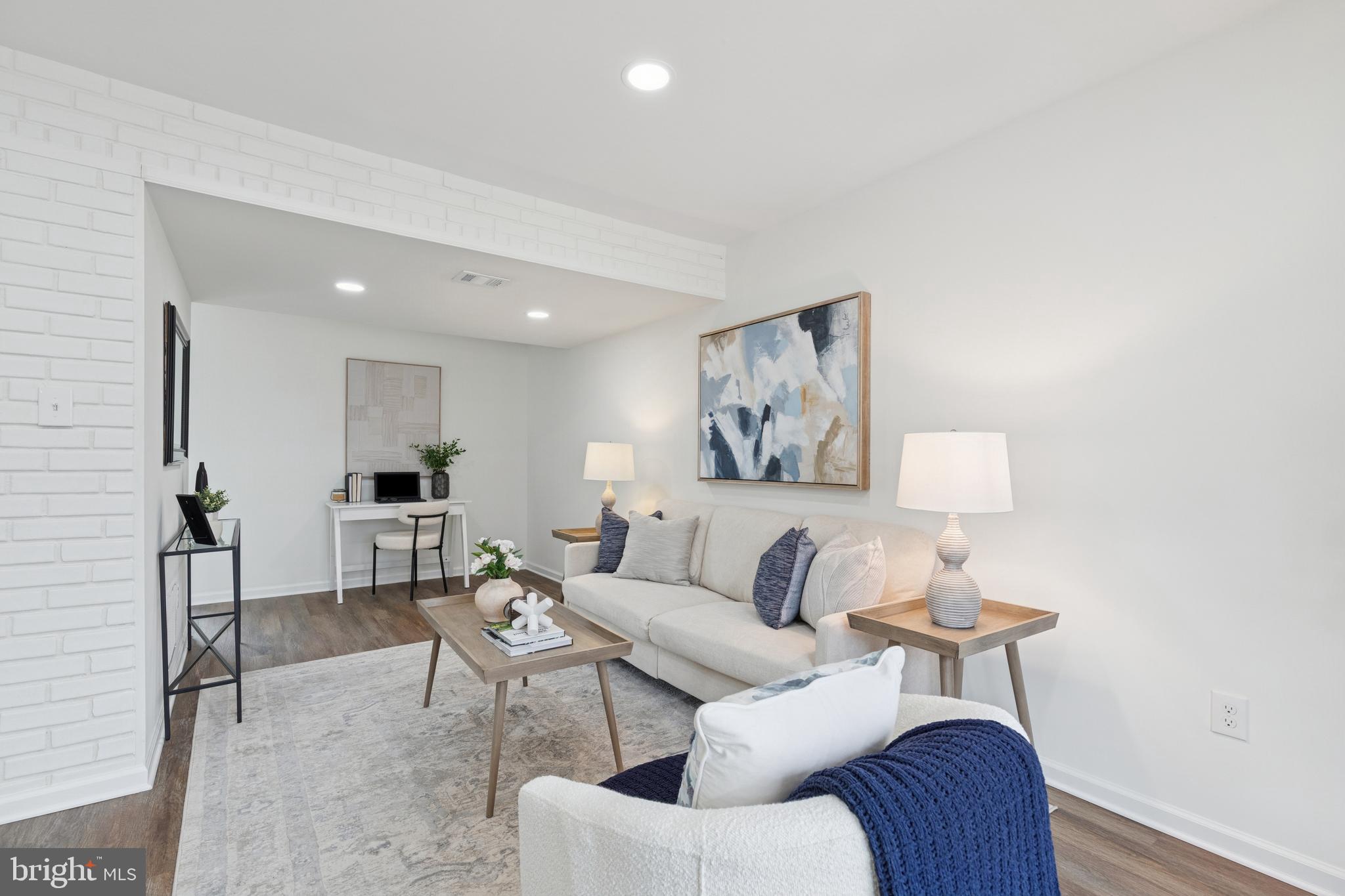 DISCOVERY - Residential