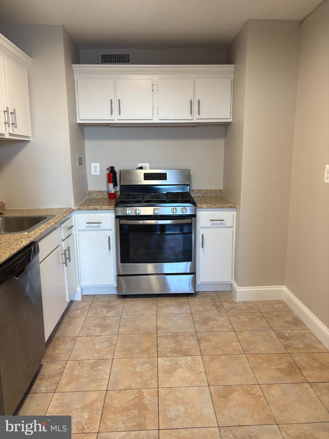 CIRCLE CONDOMINIUMS - Residential