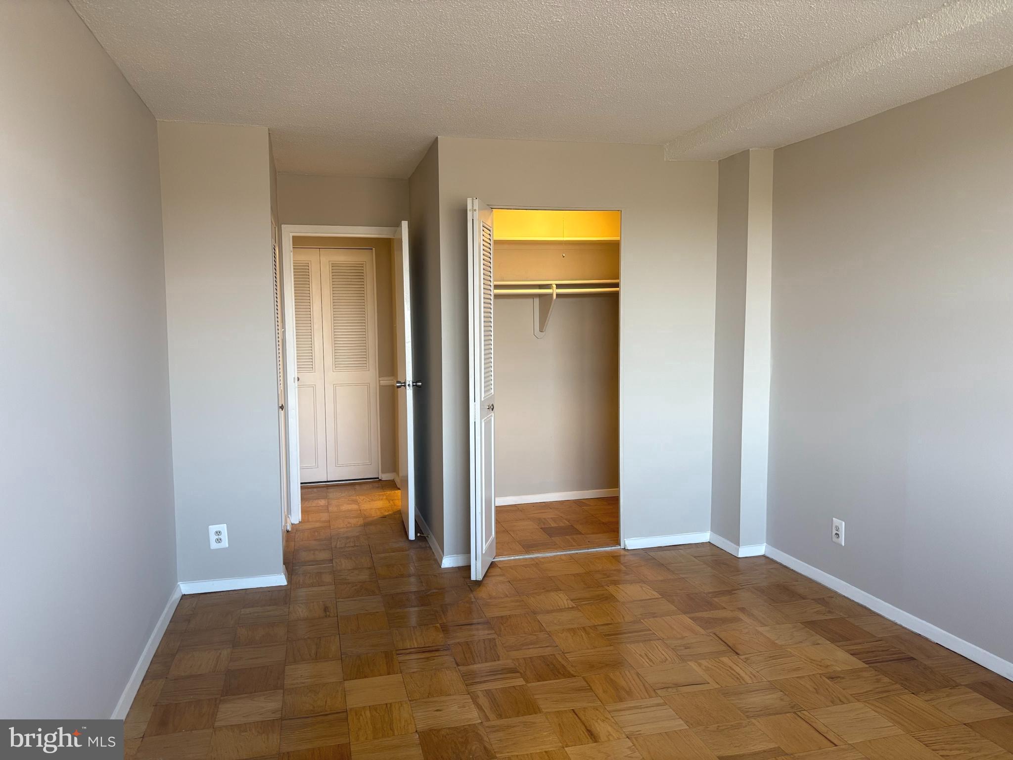 CIRCLE CONDOMINIUMS - Residential