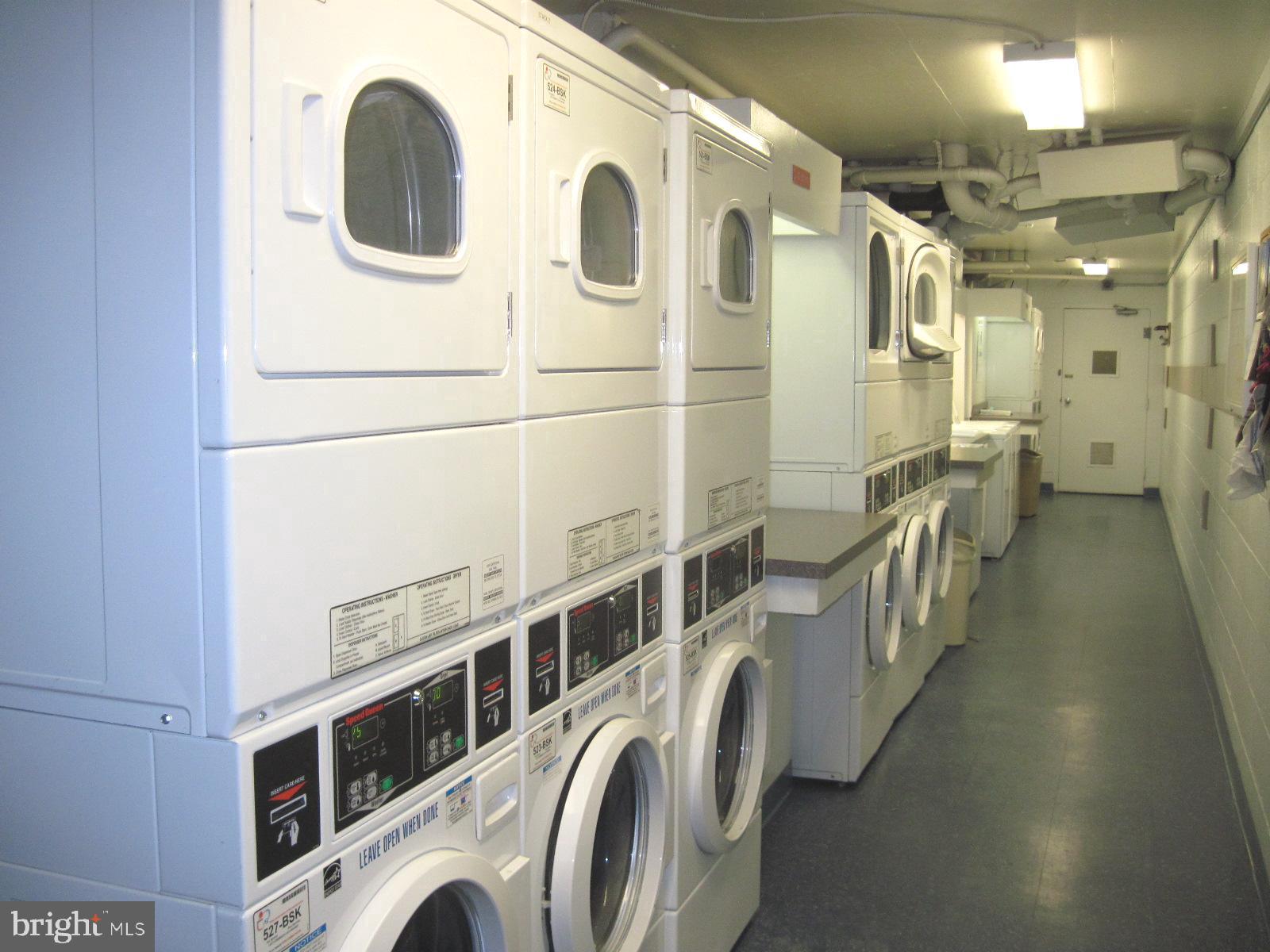 CIRCLE CONDOMINIUMS - Residential
