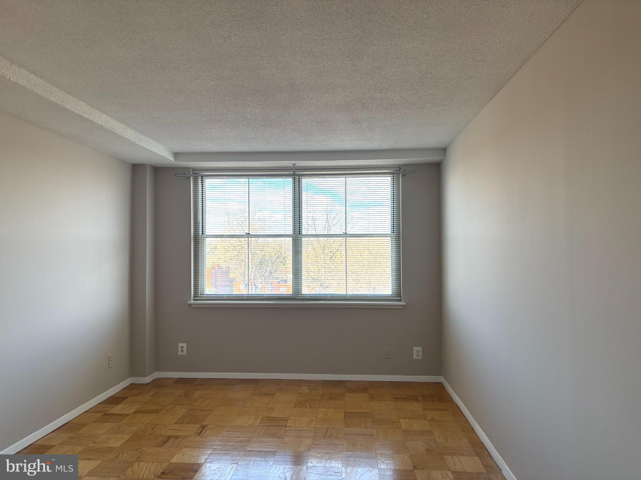 CIRCLE CONDOMINIUMS - Residential