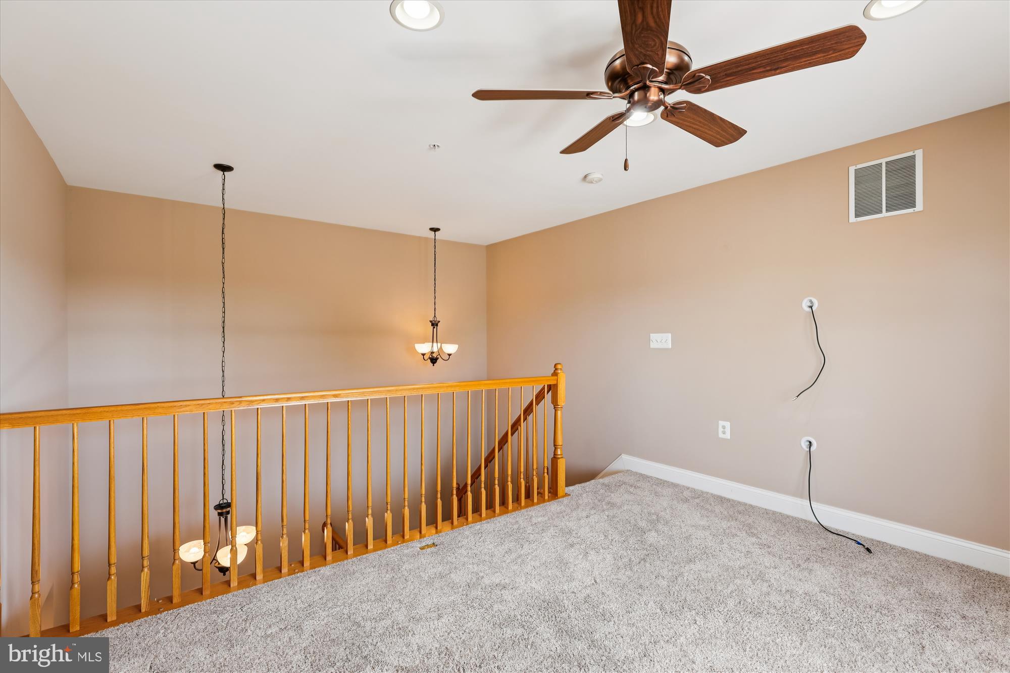 TOWN CENTER - Residential Lease