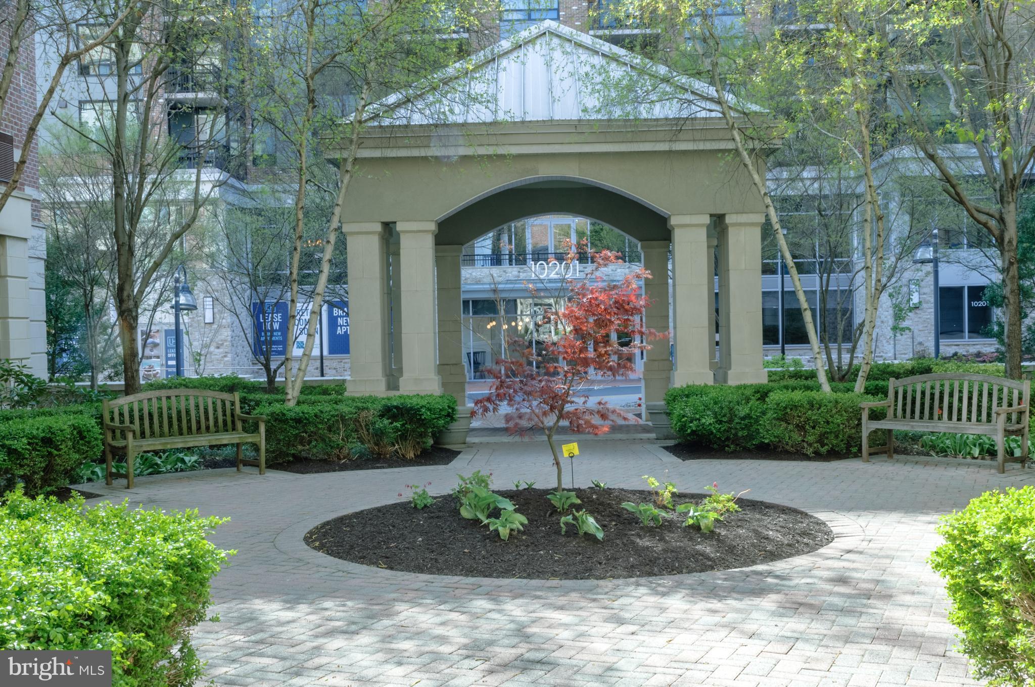 TOWN CENTER - Residential Lease