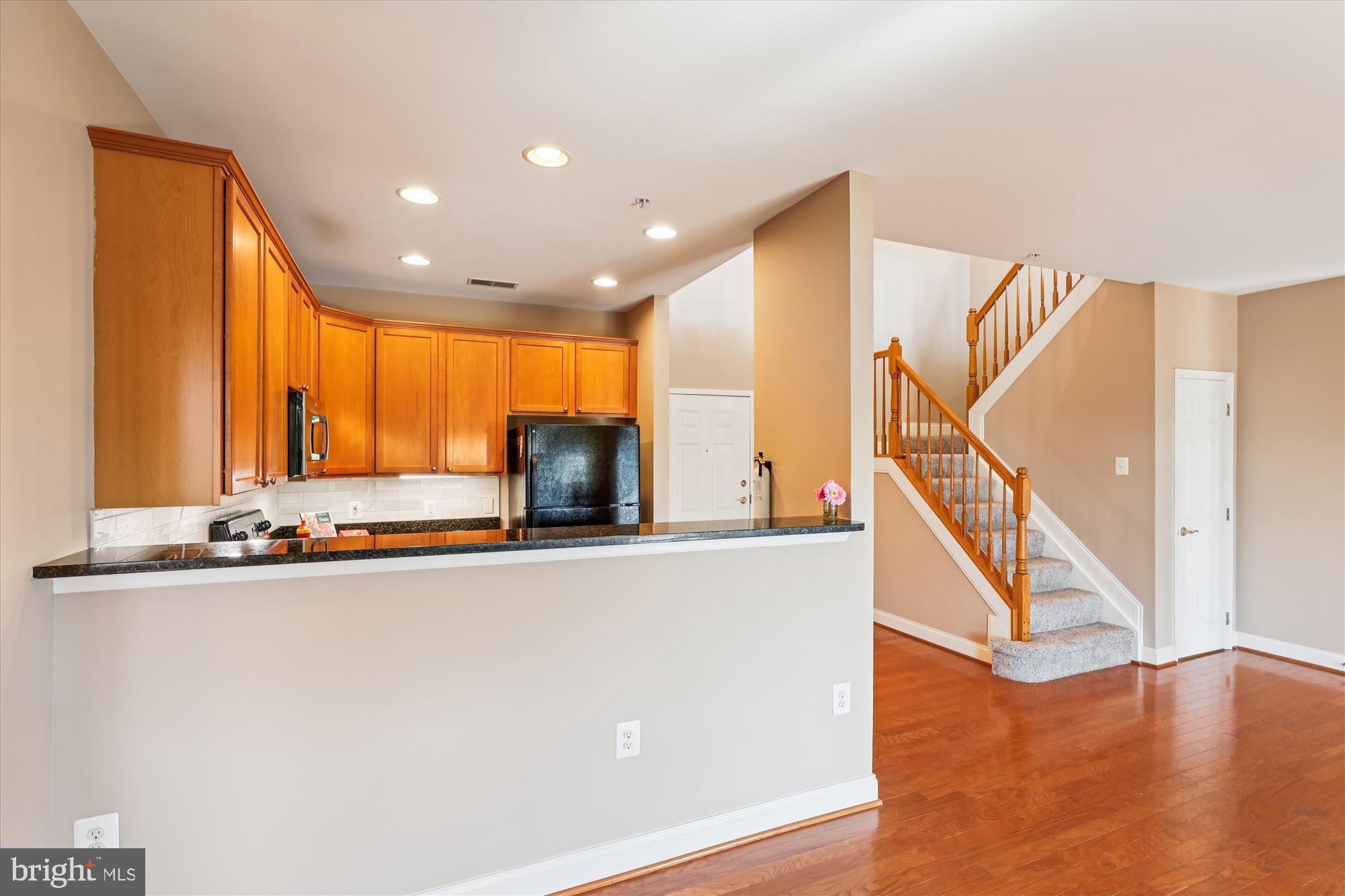 TOWN CENTER - Residential Lease