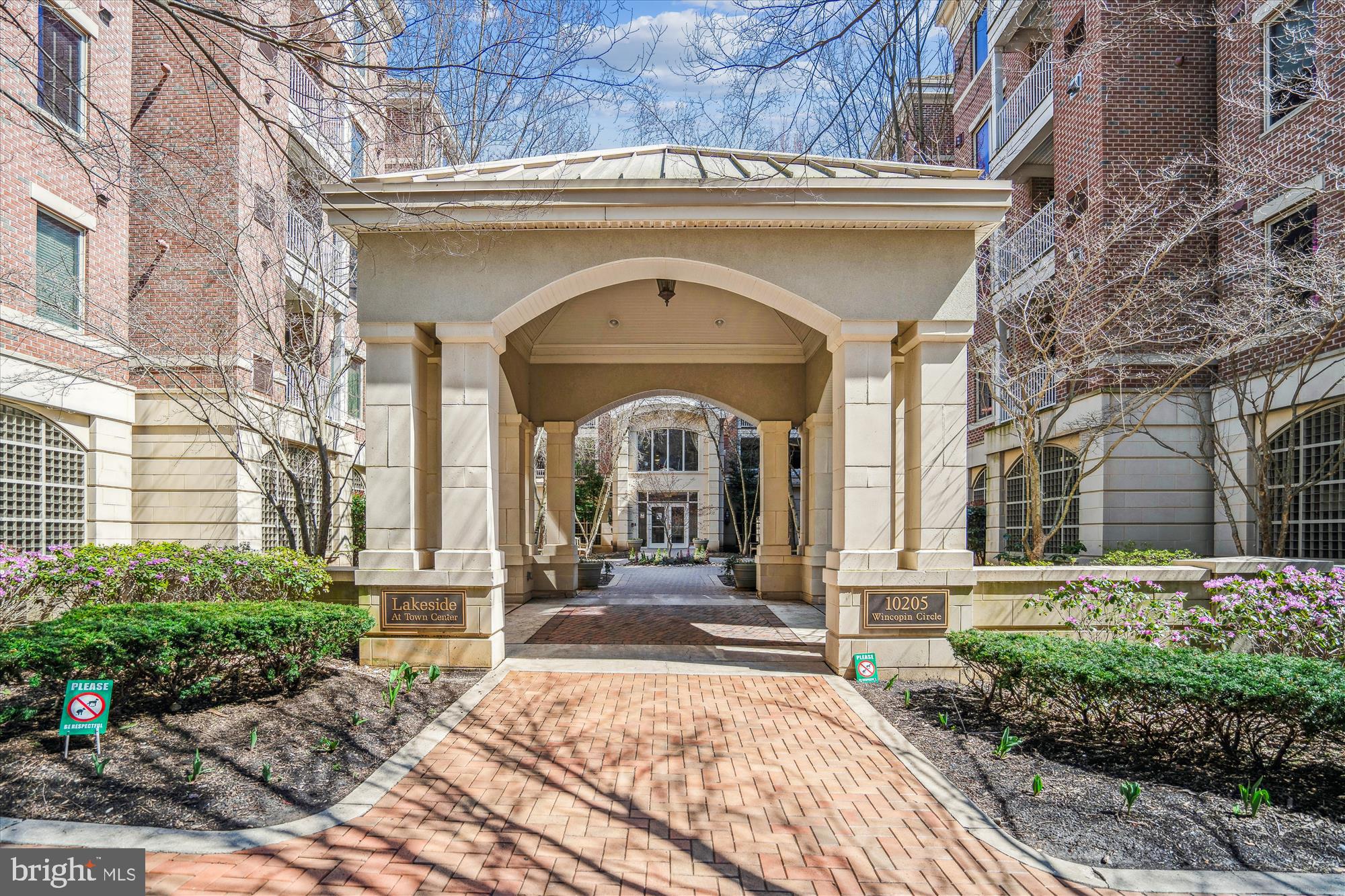 TOWN CENTER - Residential Lease