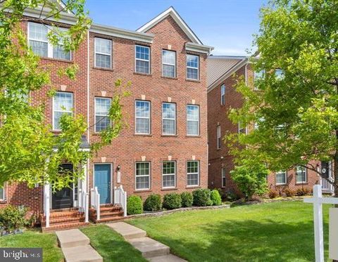 Photo of 10271 Hastings Drive, MANASSAS, VA 20110 (MLS # VAMN2010982)