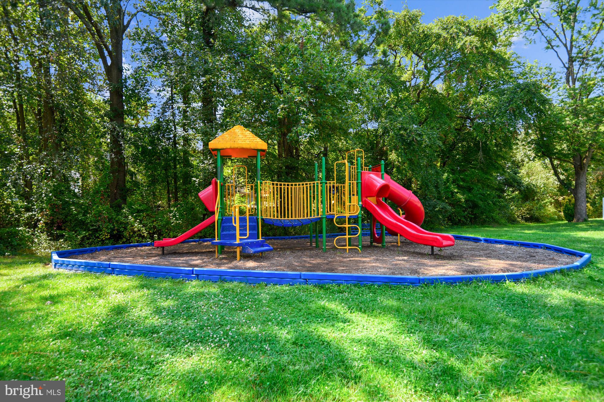 SUSSEX SQUARE CONDO - Residential