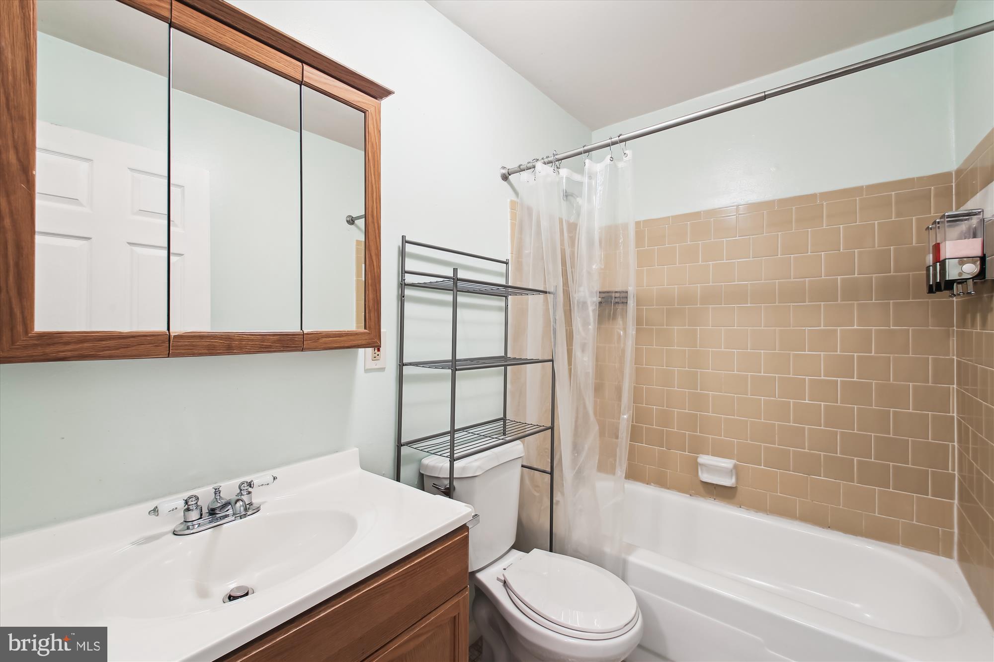 SUSSEX SQUARE CONDO - Residential