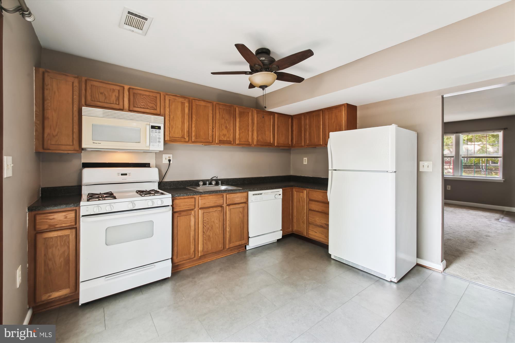 SUSSEX SQUARE CONDO - Residential