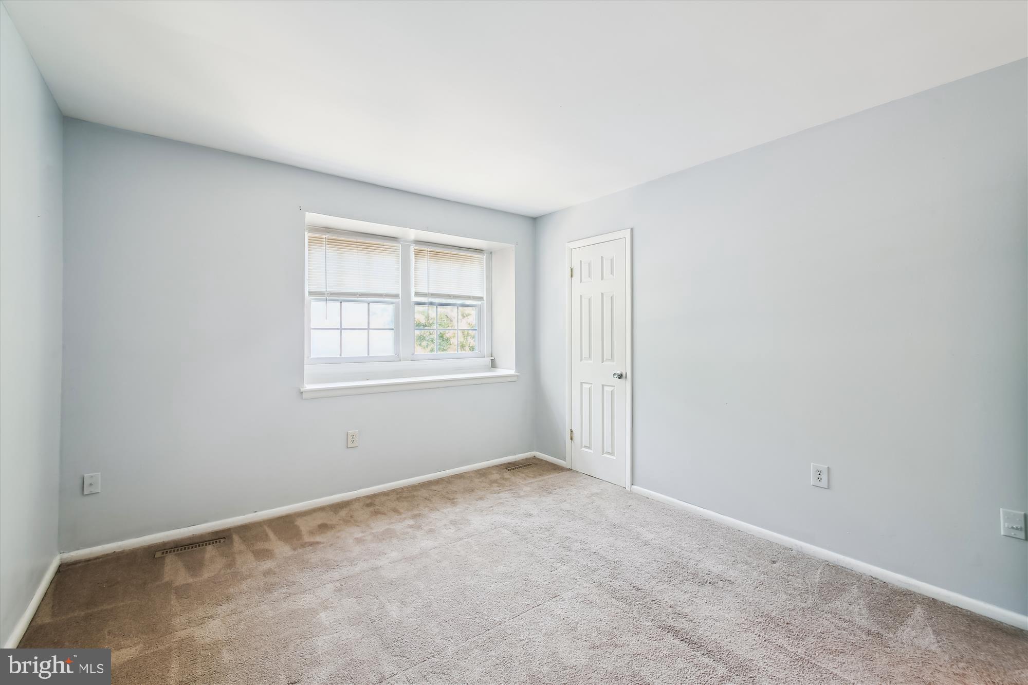 SUSSEX SQUARE CONDO - Residential