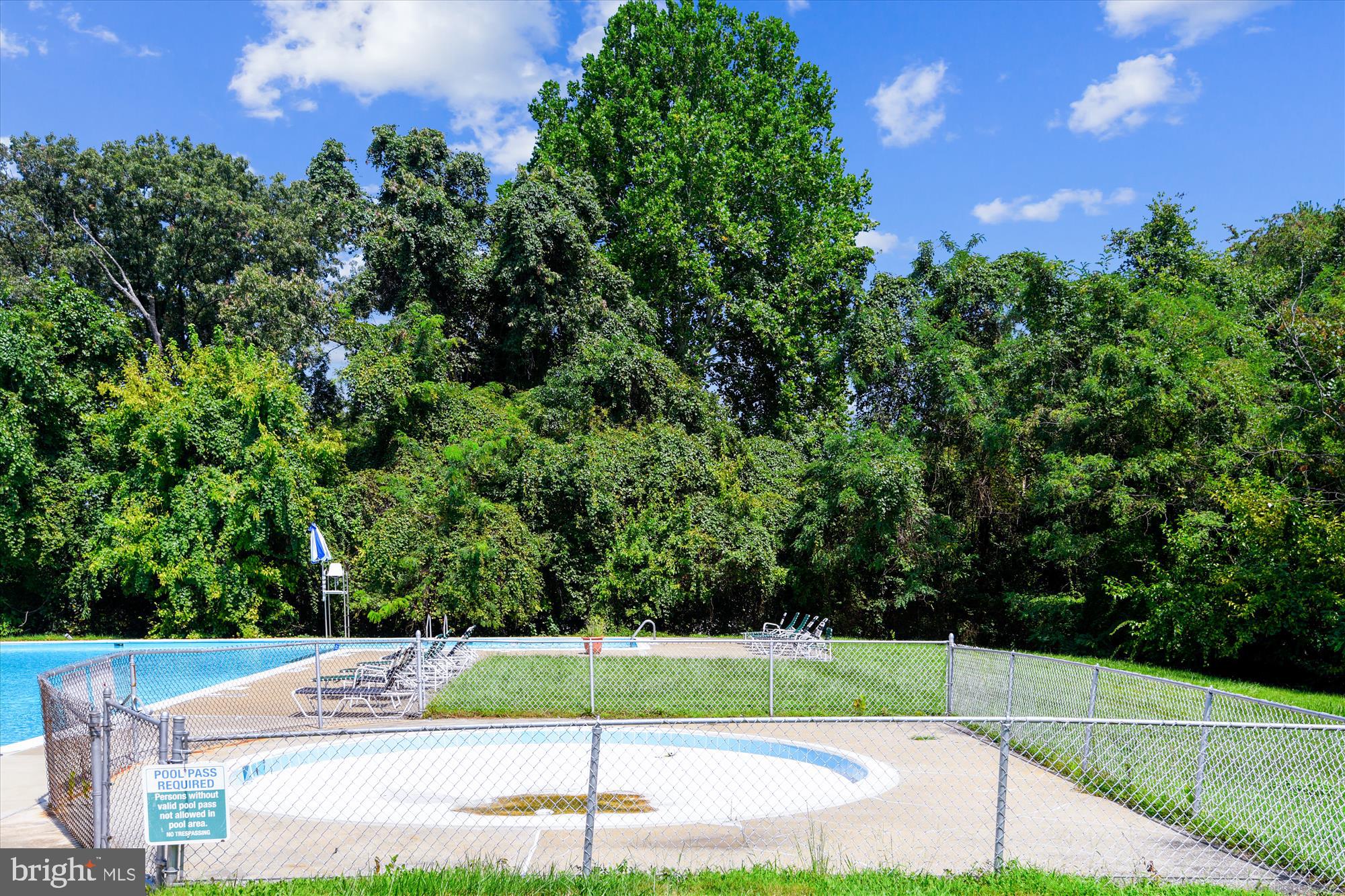 SUSSEX SQUARE CONDO - Residential