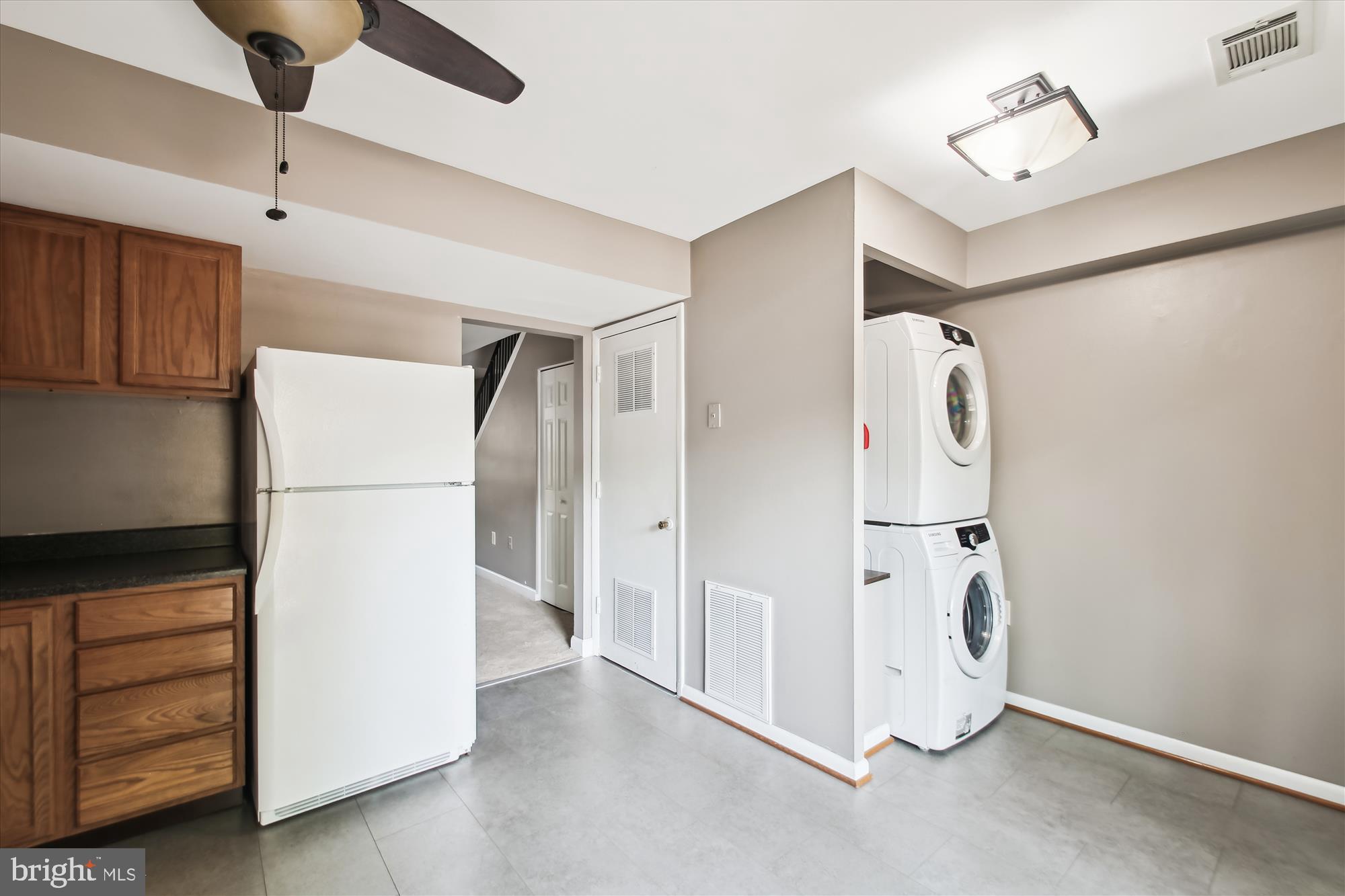 SUSSEX SQUARE CONDO - Residential