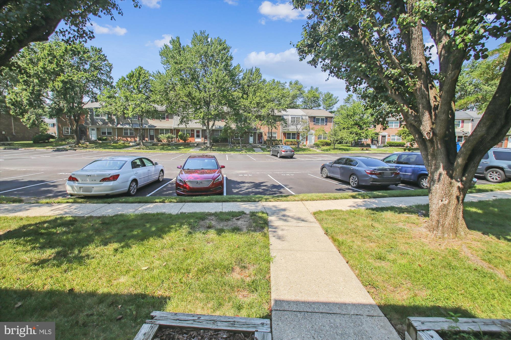 SUSSEX SQUARE CONDO - Residential