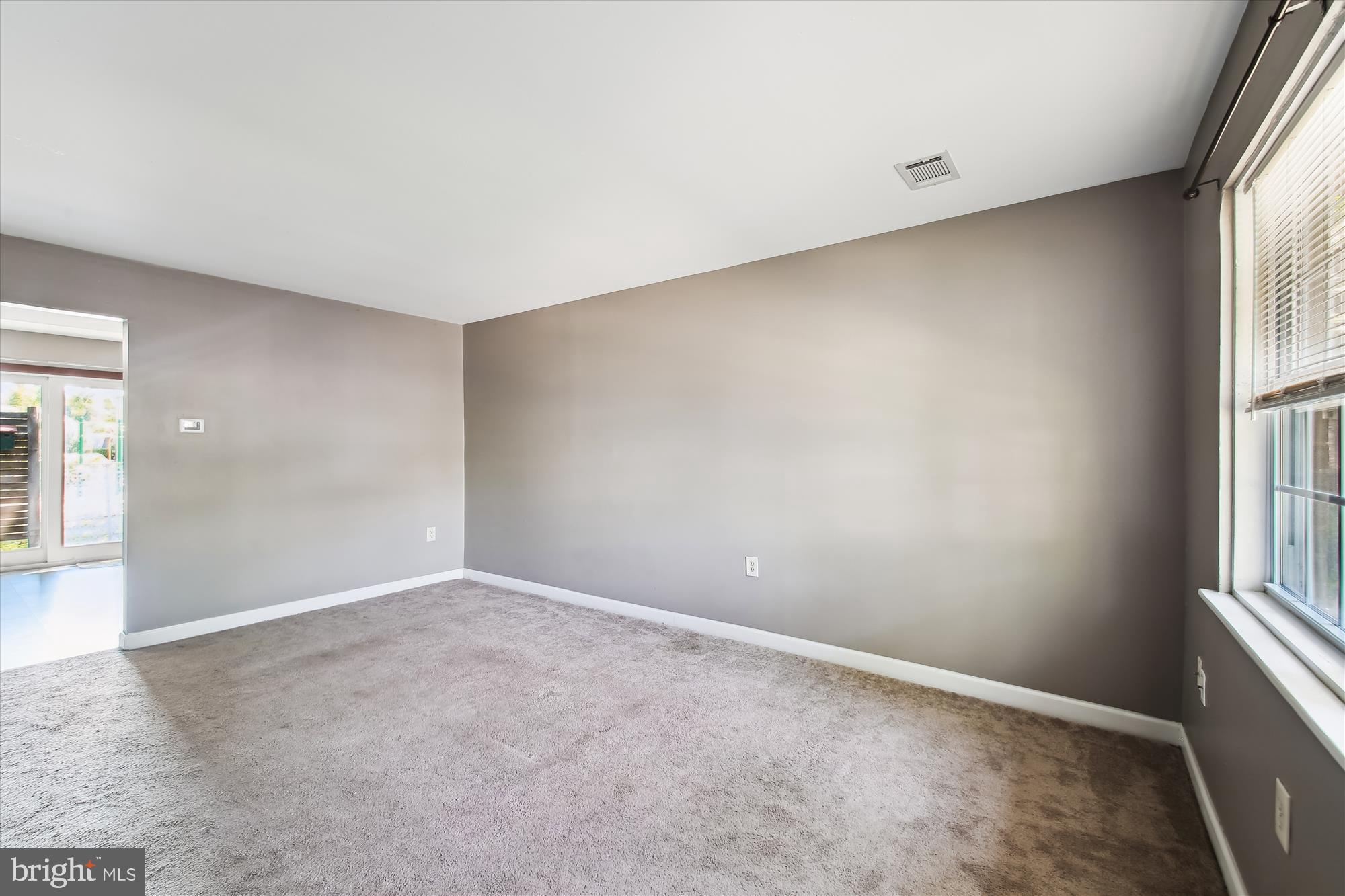 SUSSEX SQUARE CONDO - Residential