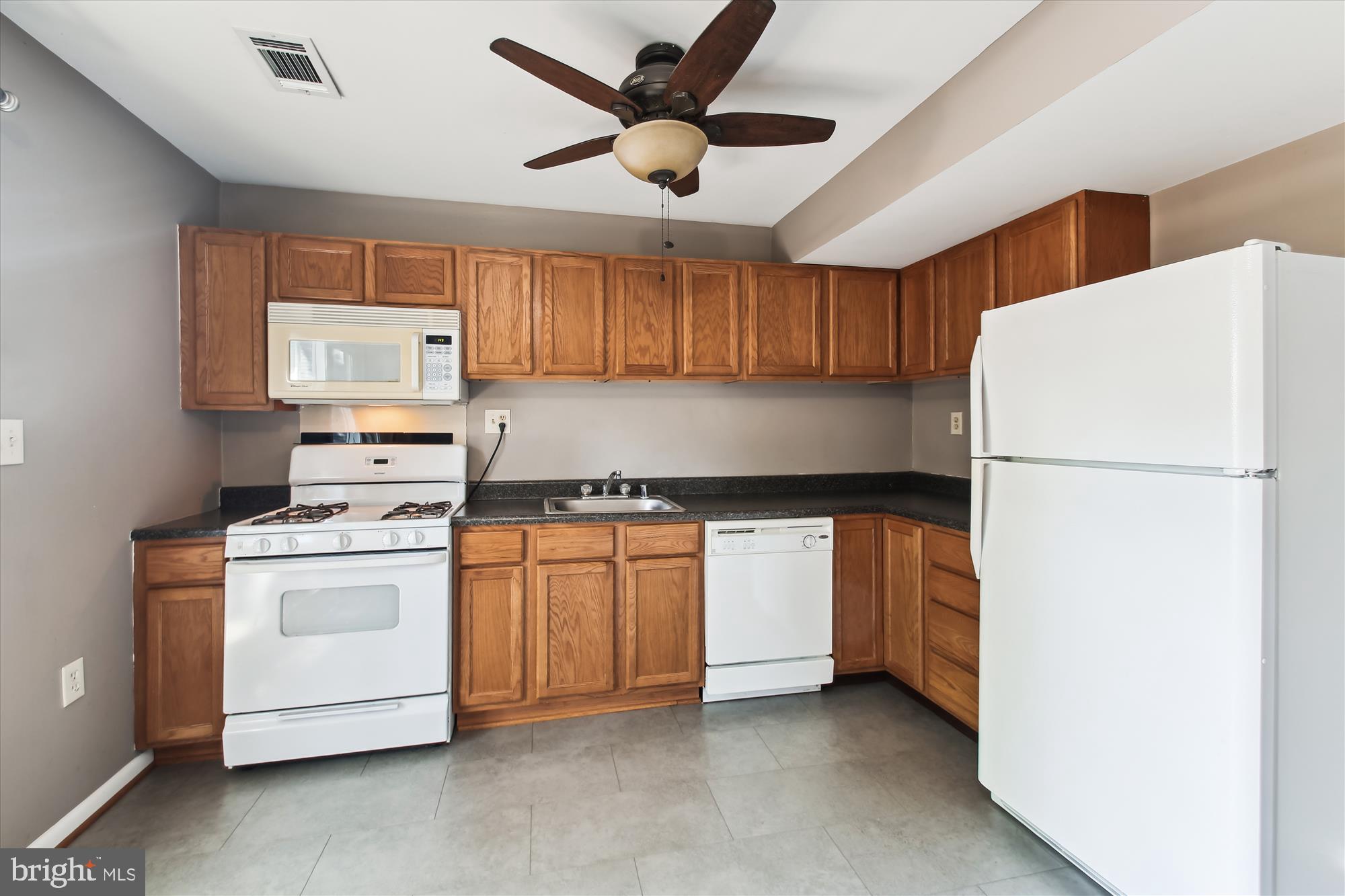 SUSSEX SQUARE CONDO - Residential