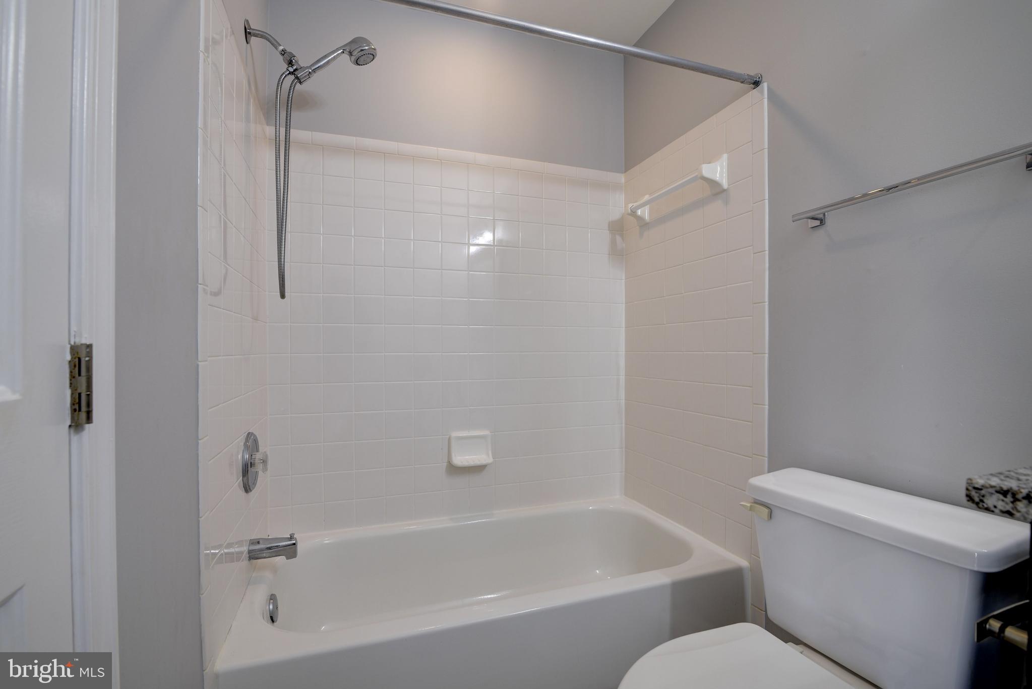 POTOMAC LAKES - Residential