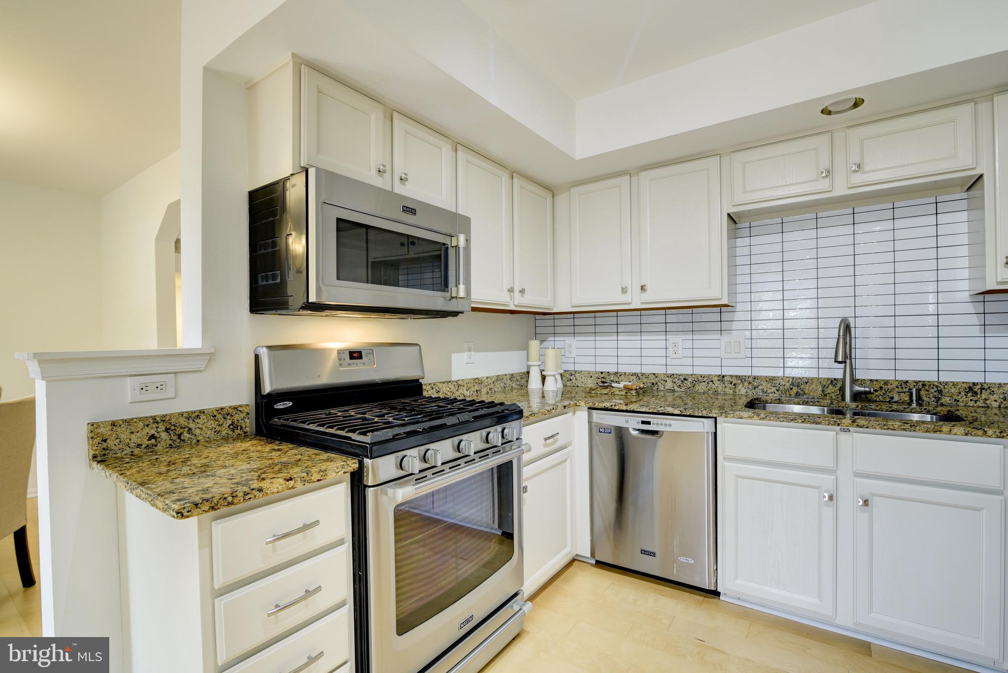 POTOMAC LAKES - Residential