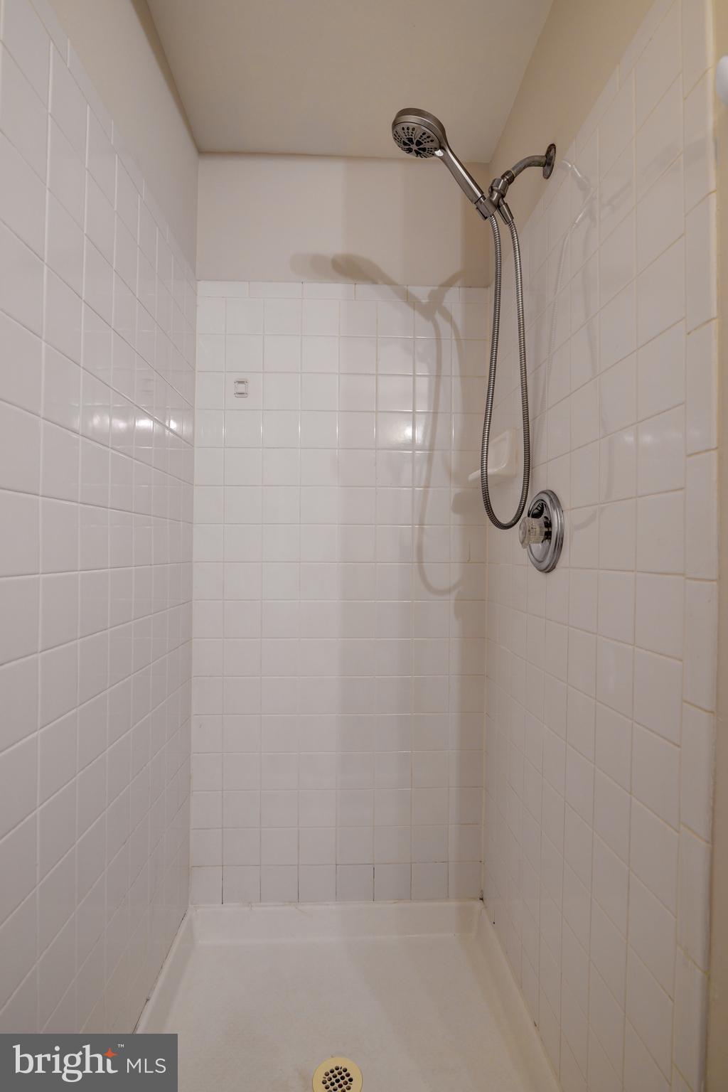 POTOMAC LAKES - Residential