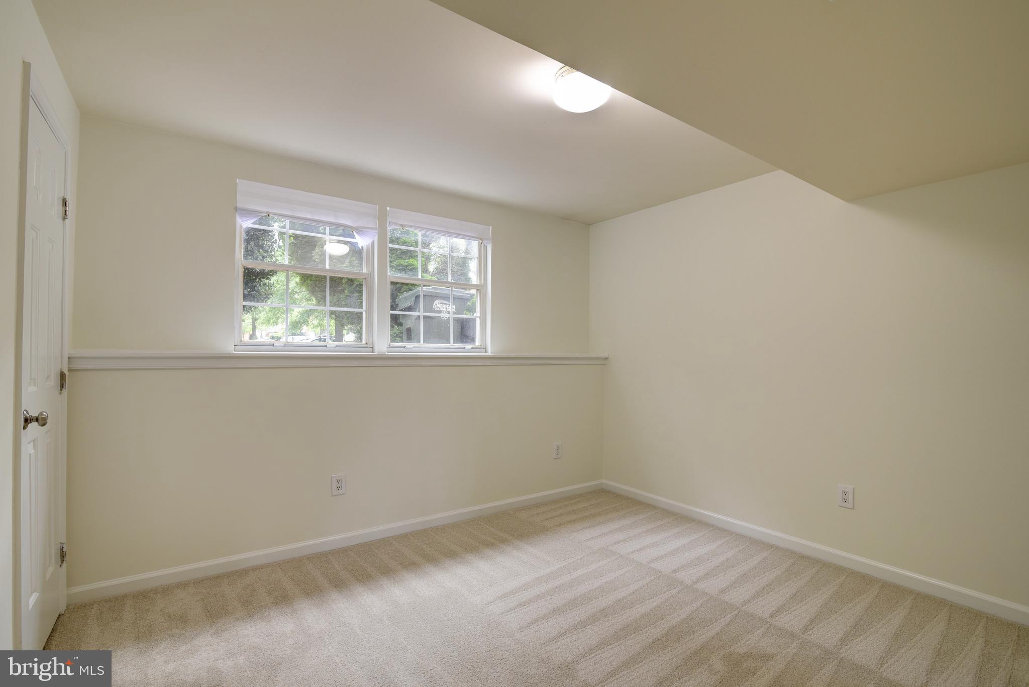 POTOMAC LAKES - Residential