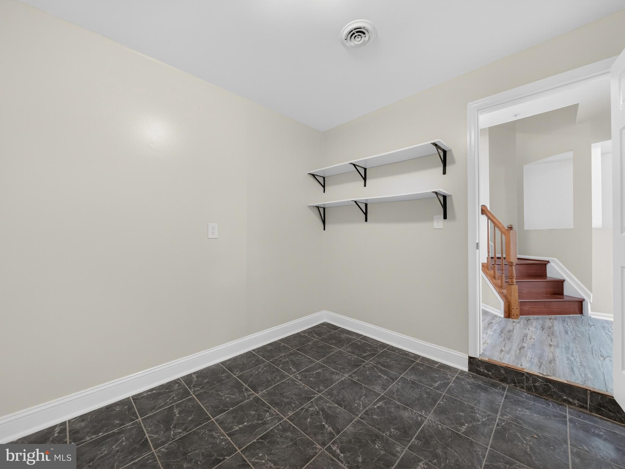 RUSSETT - Residential