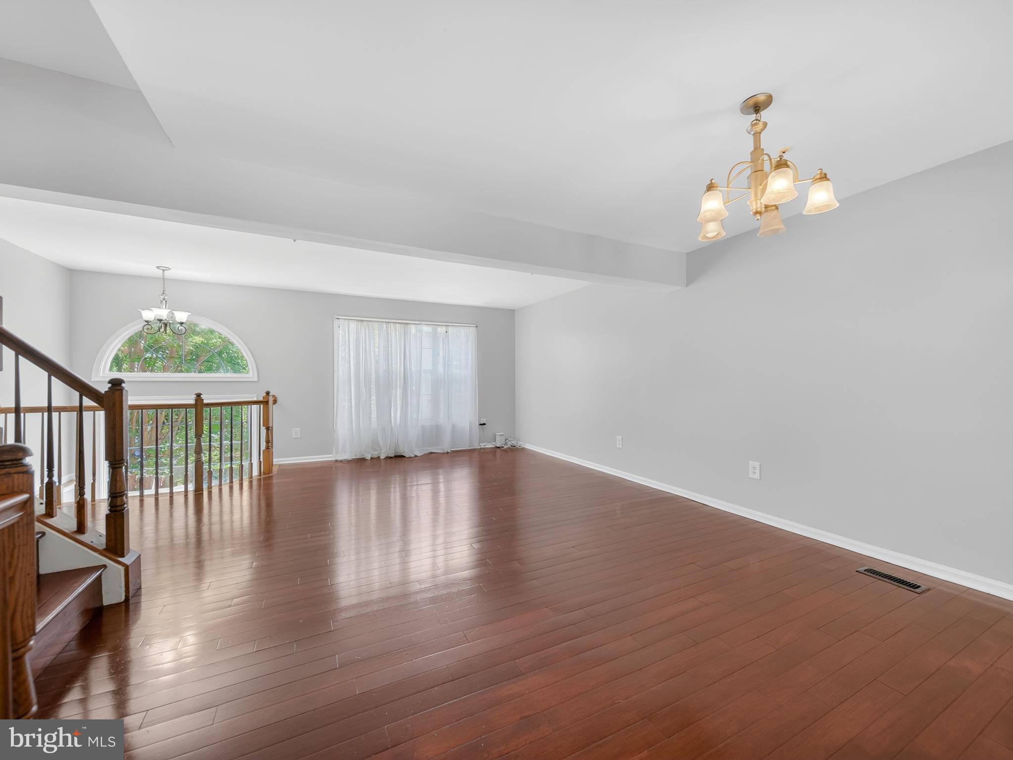 RUSSETT - Residential