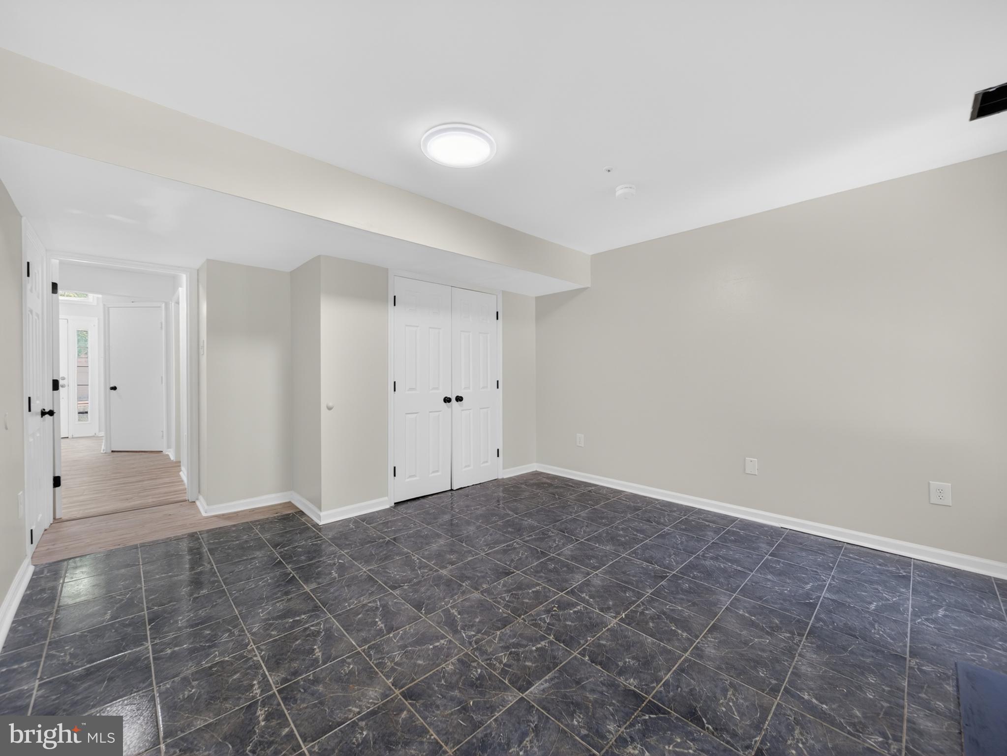 RUSSETT - Residential