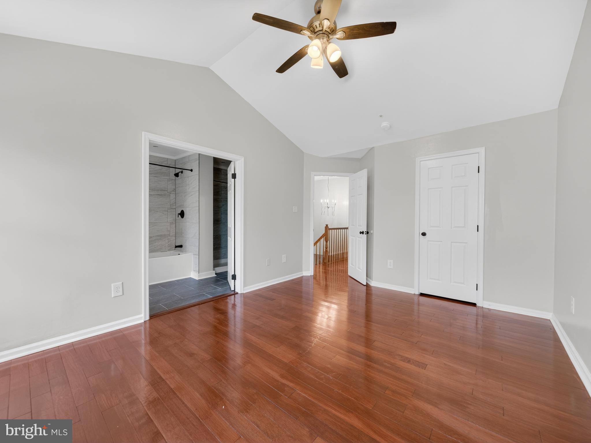RUSSETT - Residential