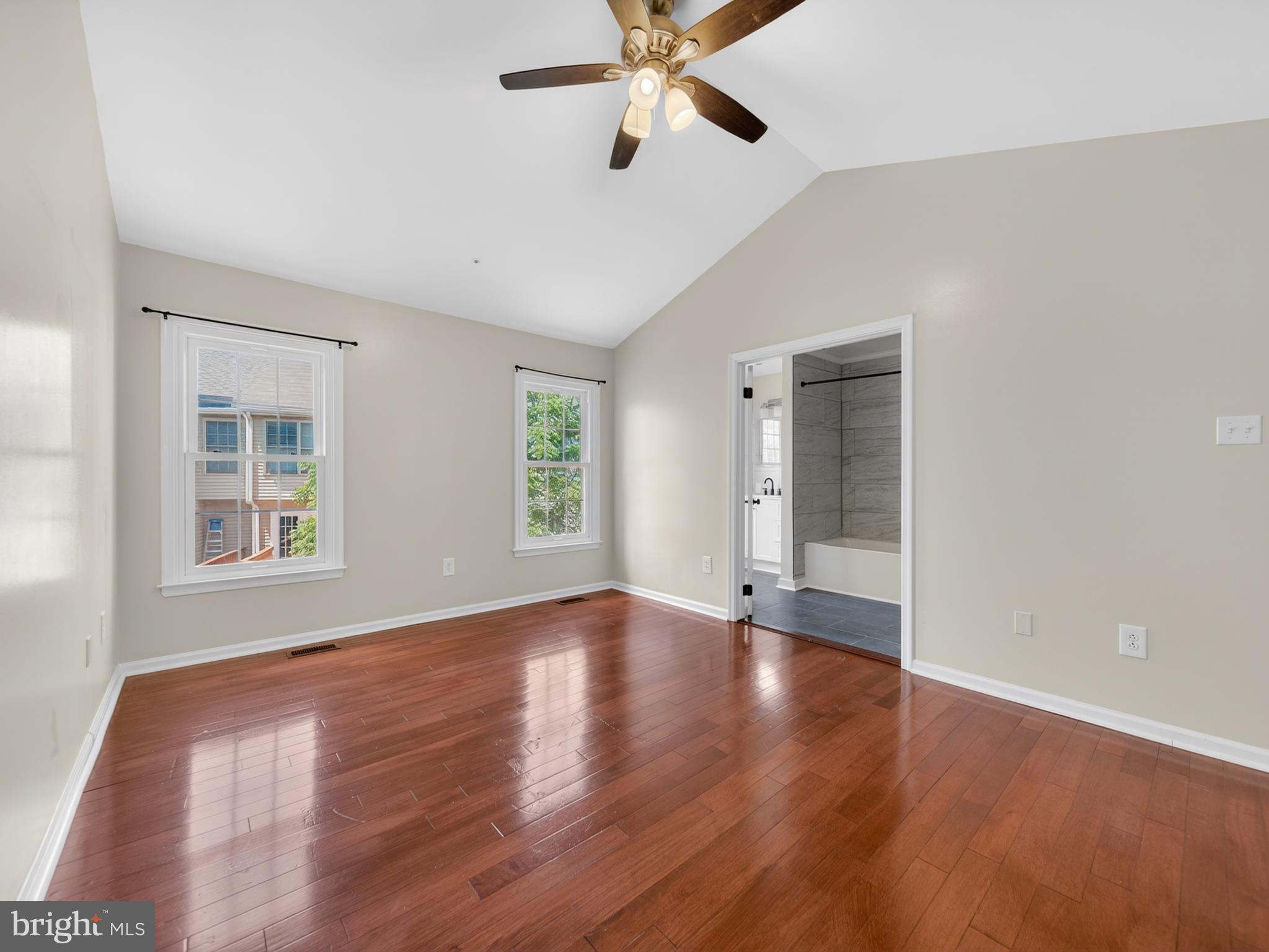 RUSSETT - Residential