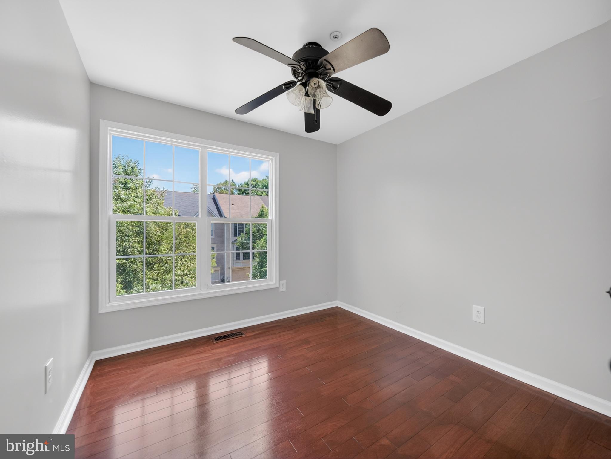 RUSSETT - Residential