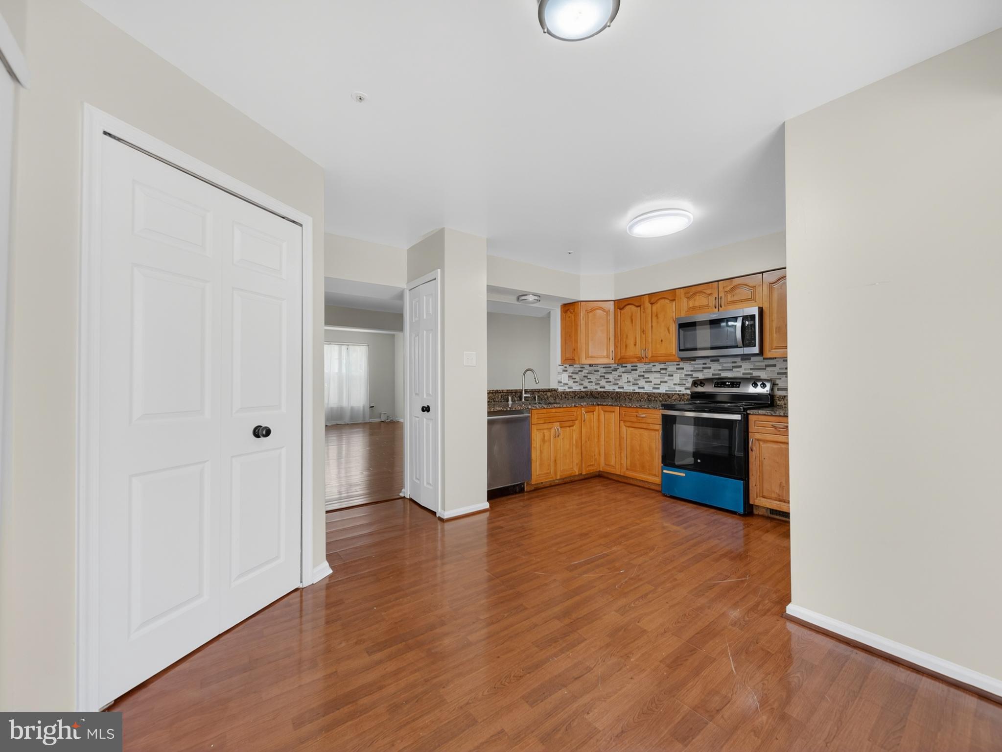 RUSSETT - Residential