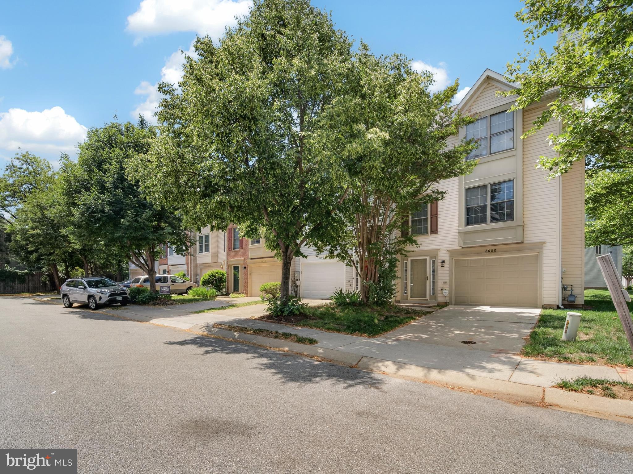 RUSSETT - Residential