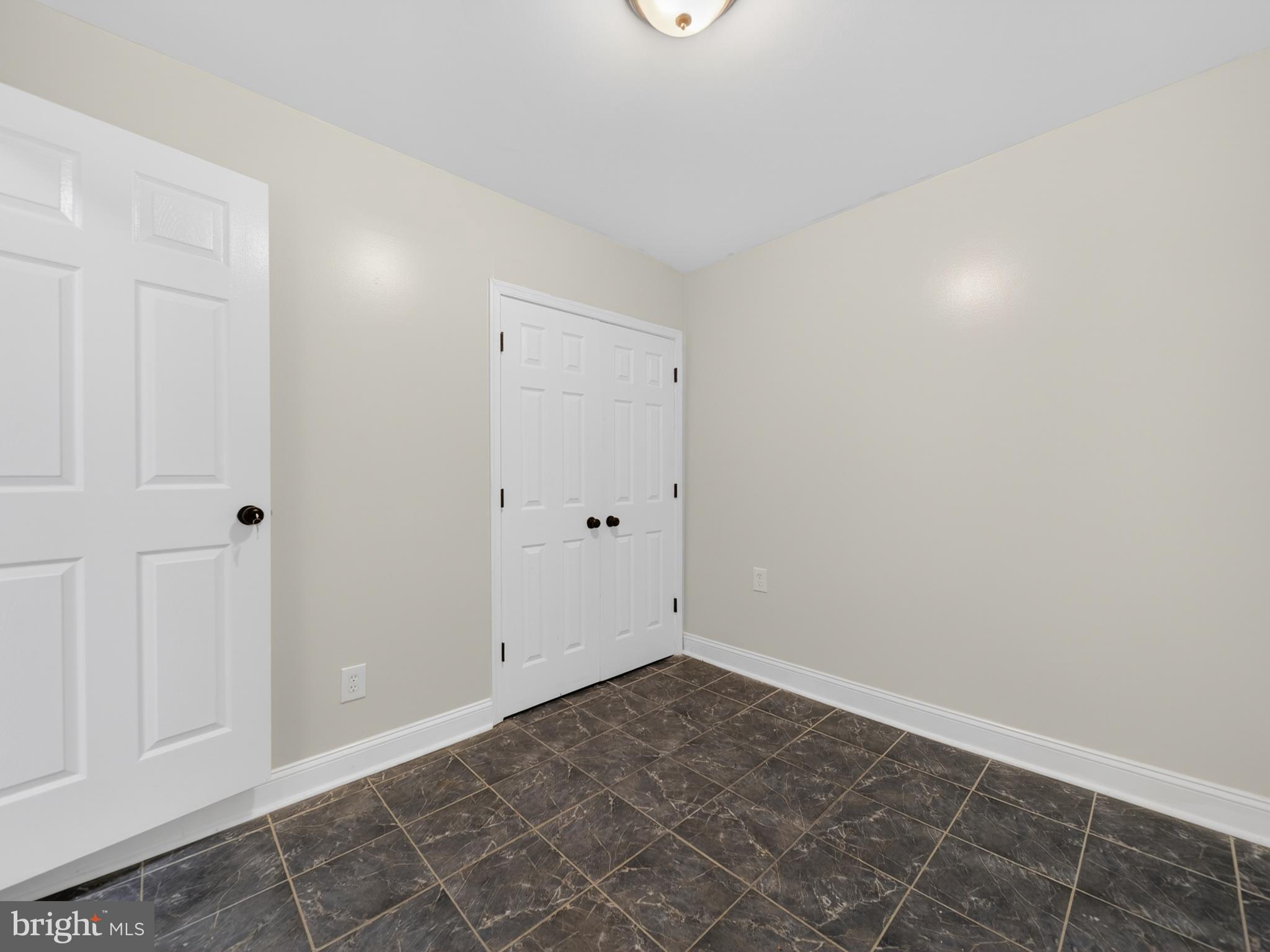 RUSSETT - Residential
