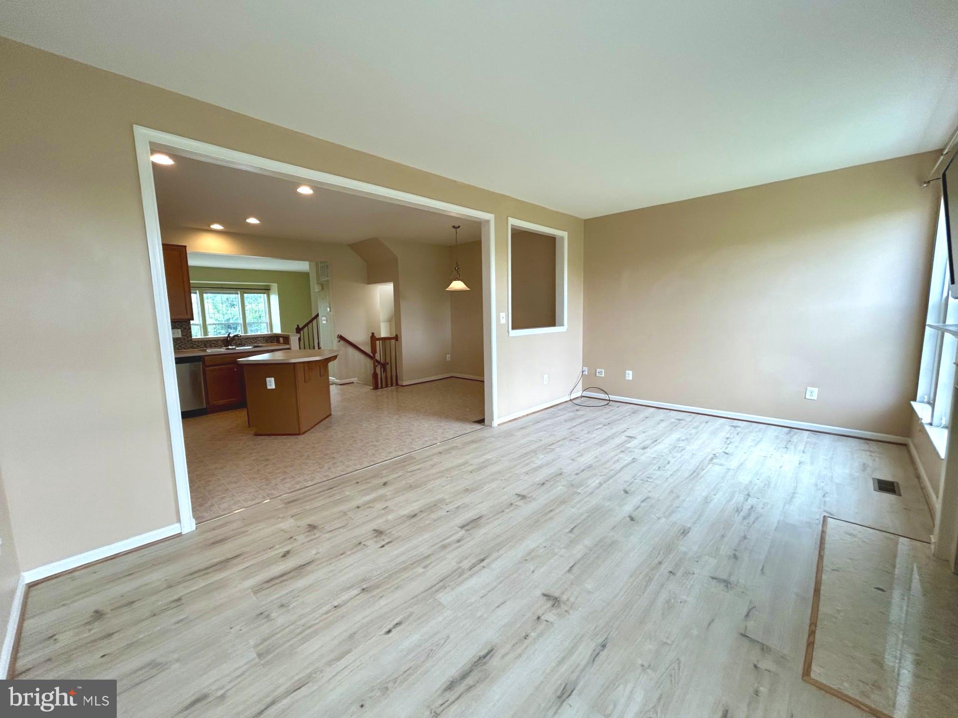 WINDMILL CROSSING - Residential Lease